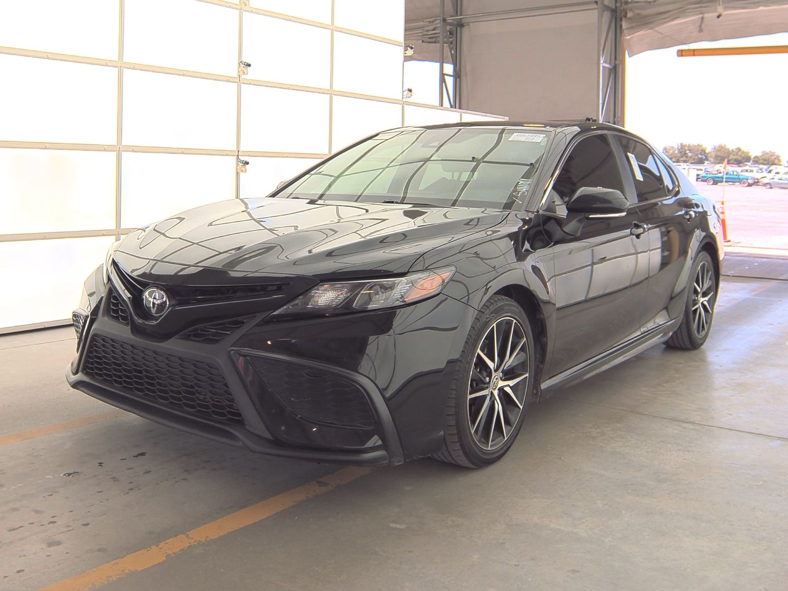 2022 Toyota Camry SE FWD