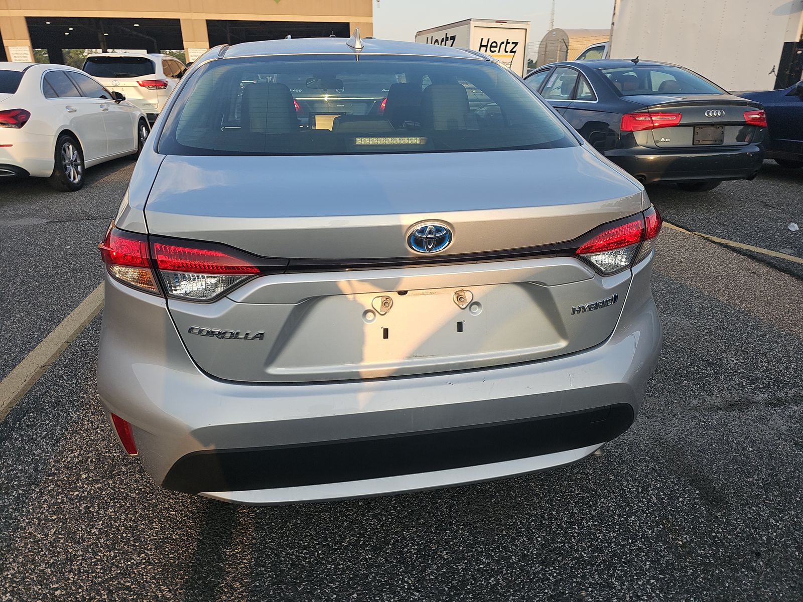 2022 Toyota Corolla Hybrid LE FWD