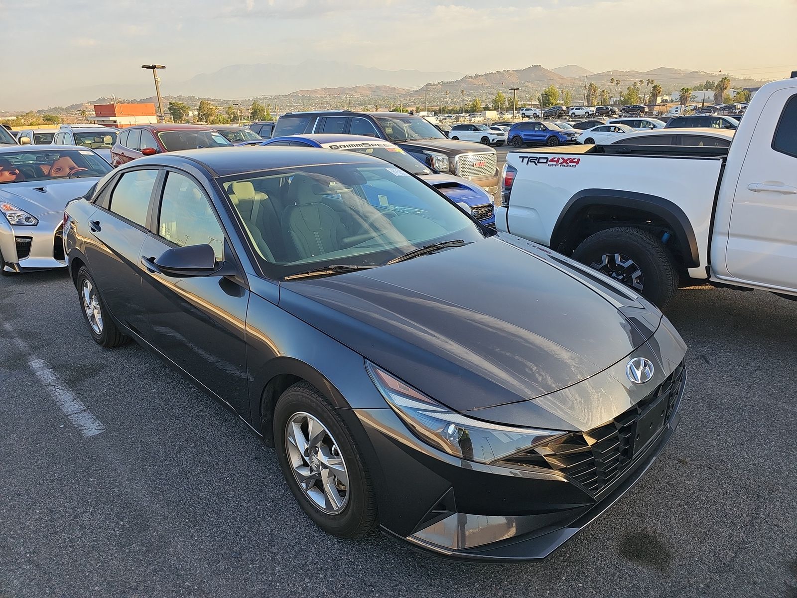 2021 Hyundai Elantra SE FWD