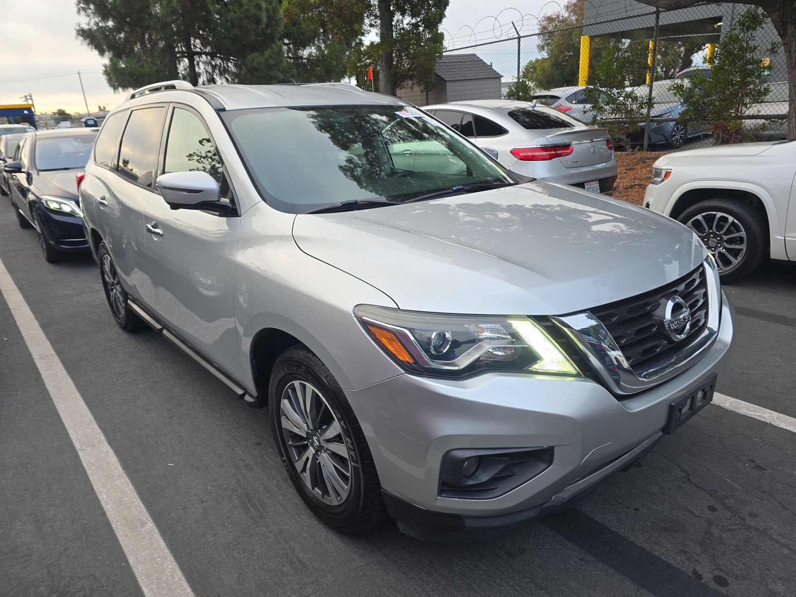 2018 Nissan Pathfinder SL AWD