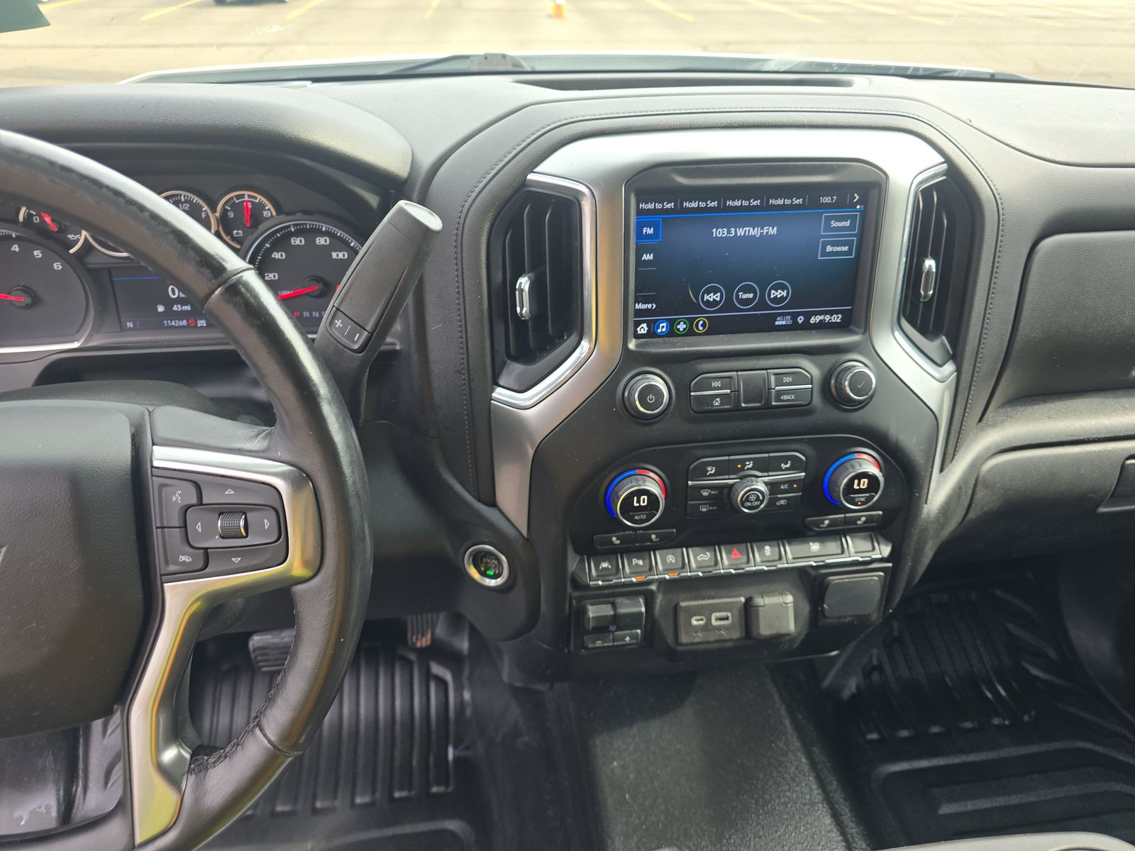 2020 Chevrolet Silverado 1500 LT AWD