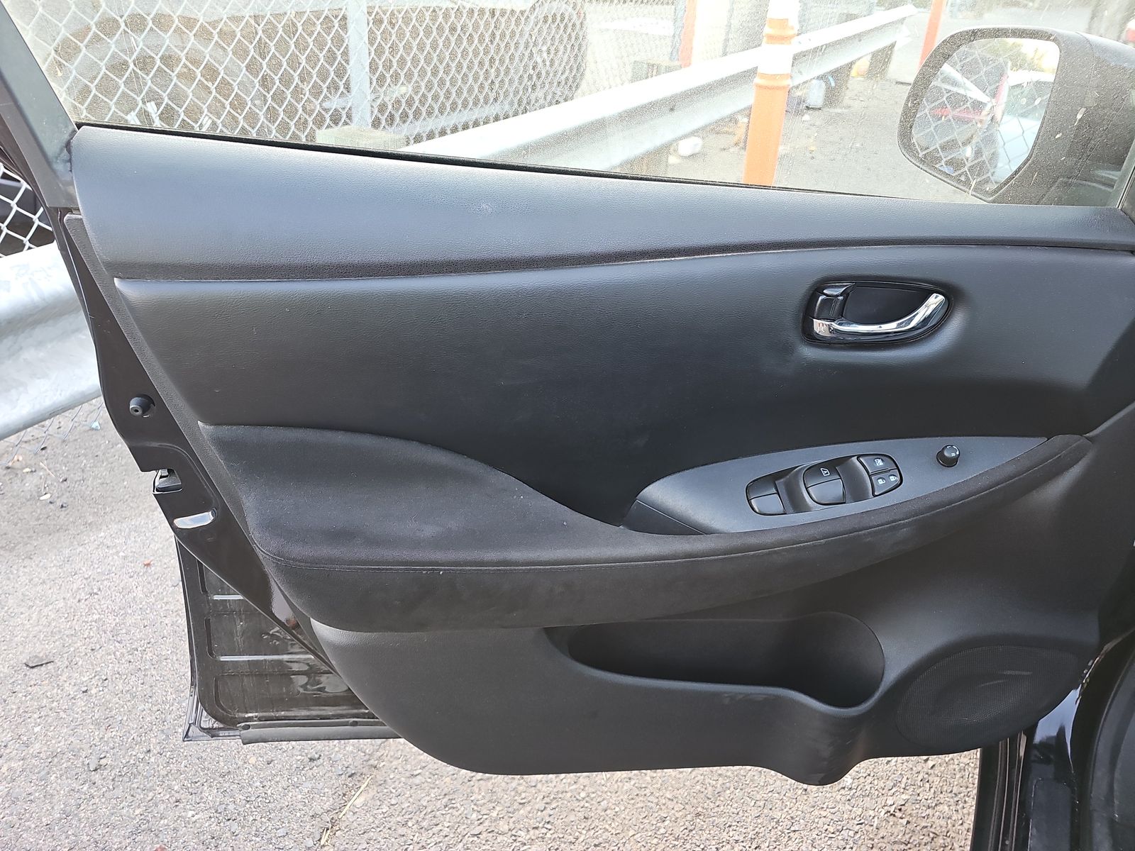 2016 Nissan LEAF S FWD