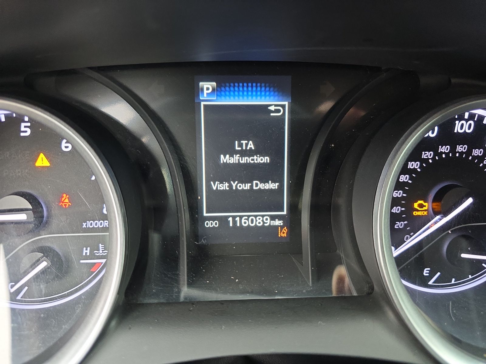 2022 Toyota Camry LE FWD