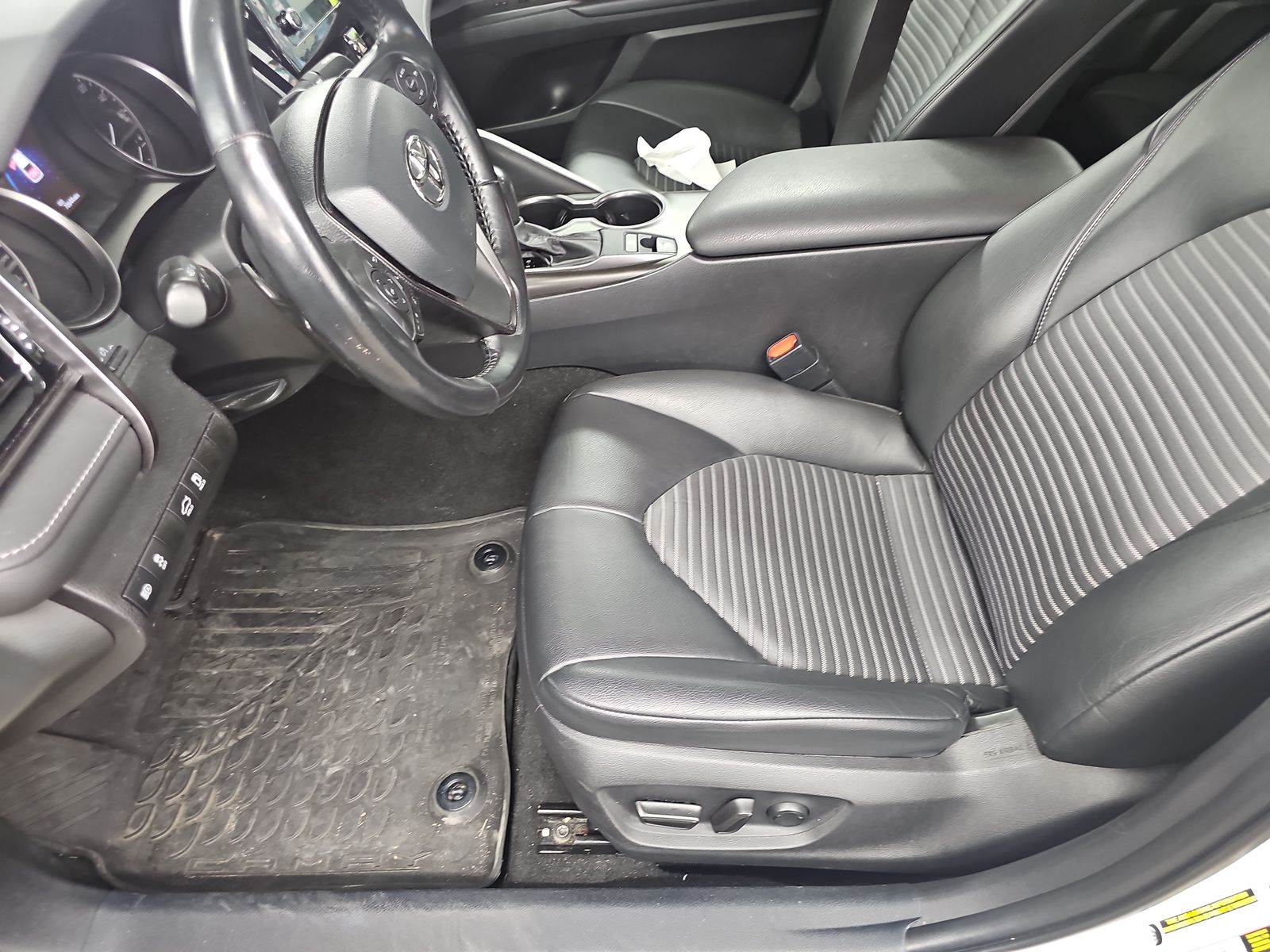 2021 Toyota Camry SE AWD