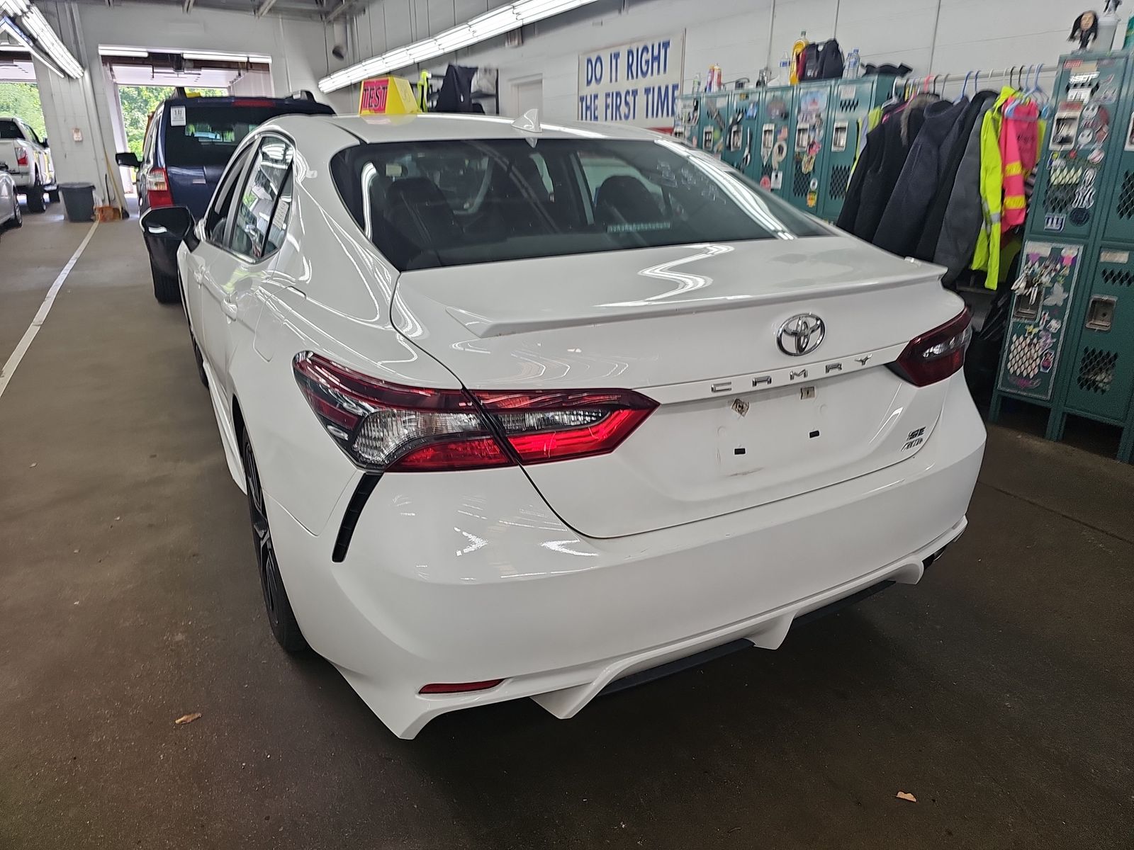 2021 Toyota Camry SE AWD