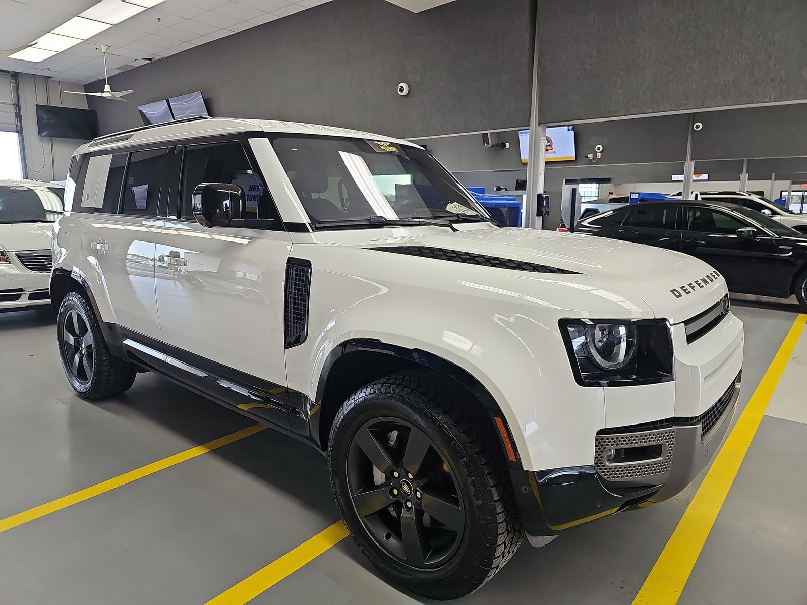 2022 Land Rover Defender 110 X-Dynamic HSE AWD