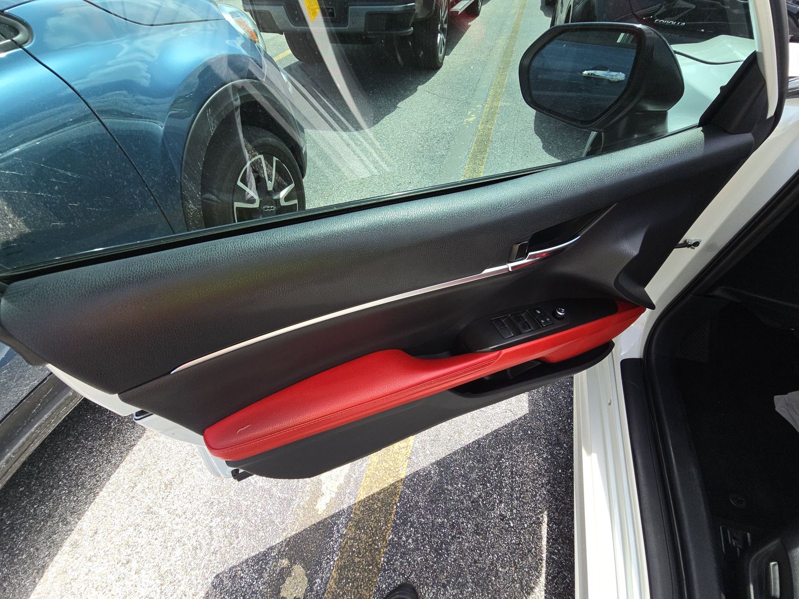 2022 Toyota Camry Hybrid XSE FWD