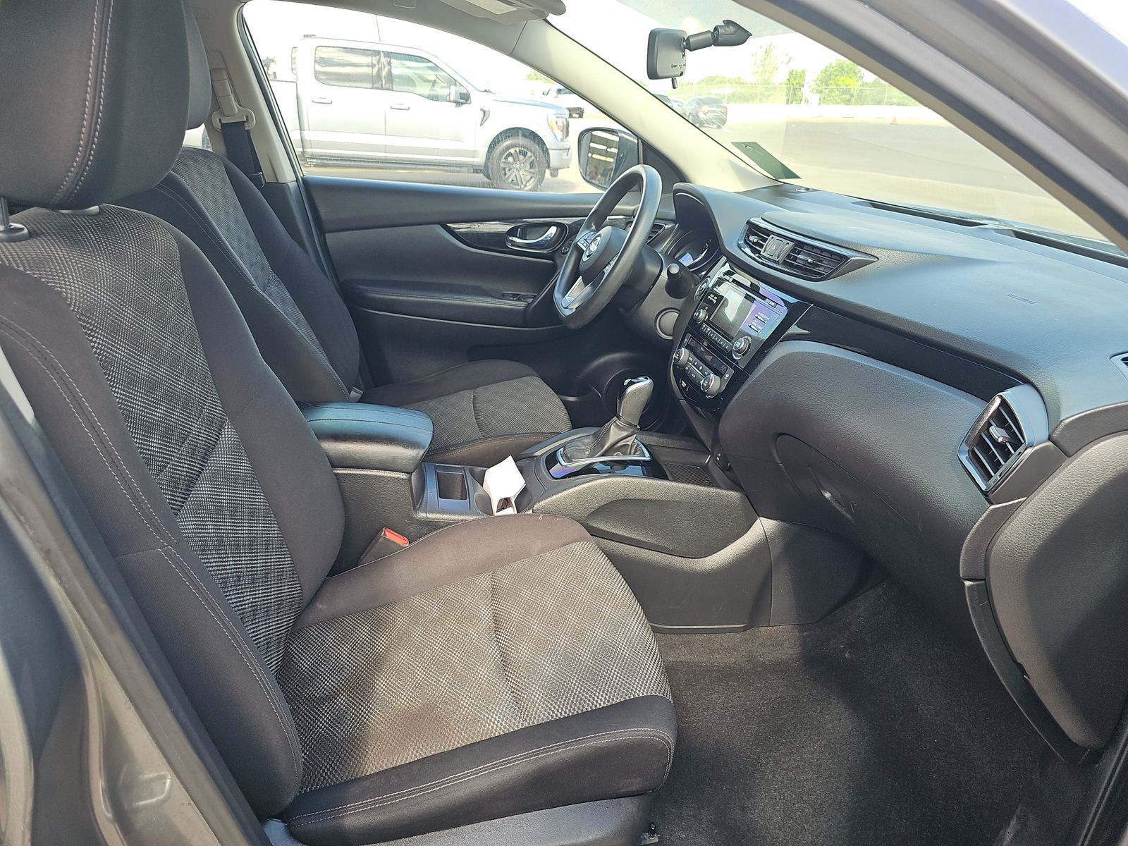 2017 Nissan Rogue Sport SV FWD