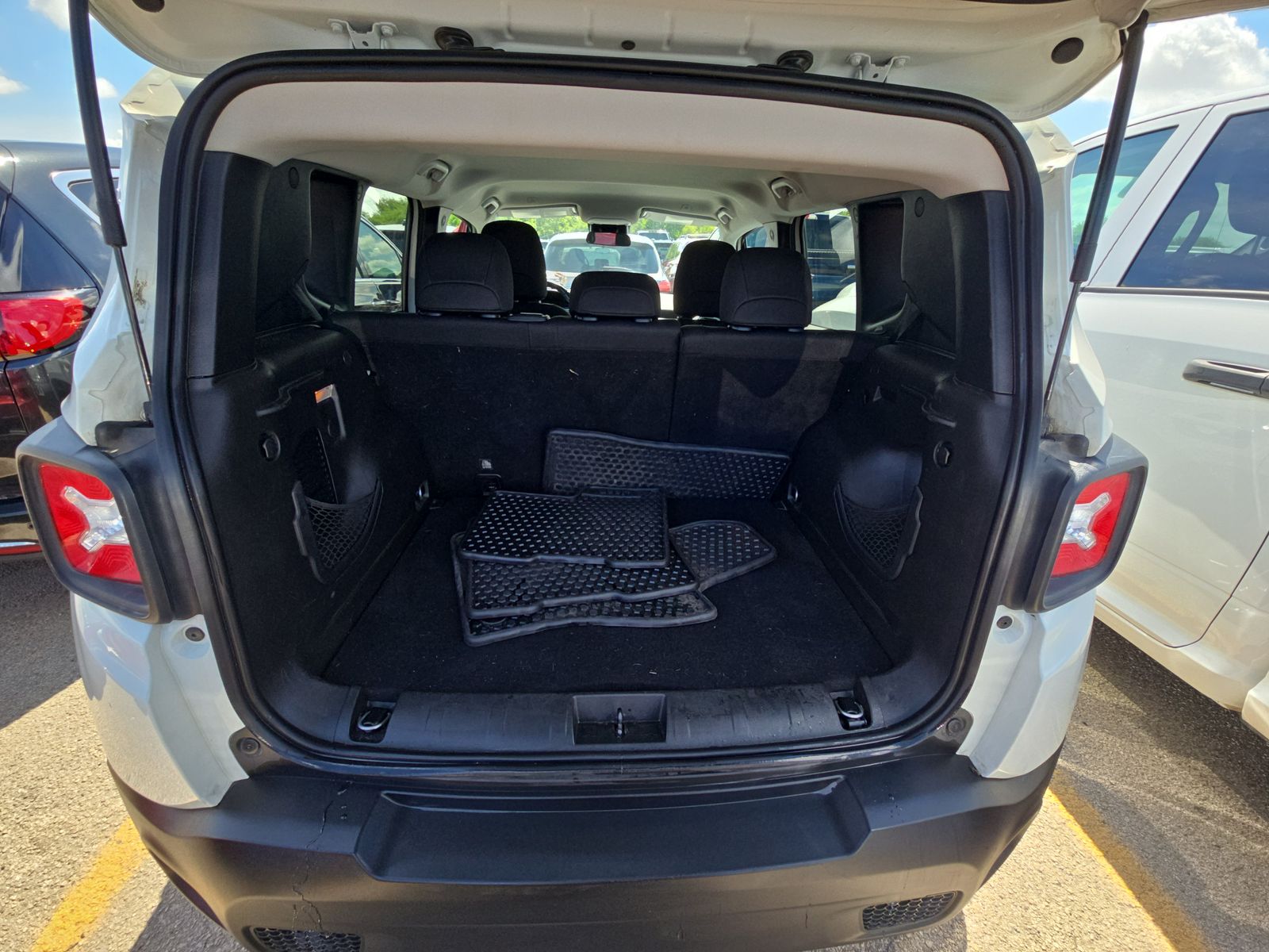 2019 Jeep Renegade Latitude AWD