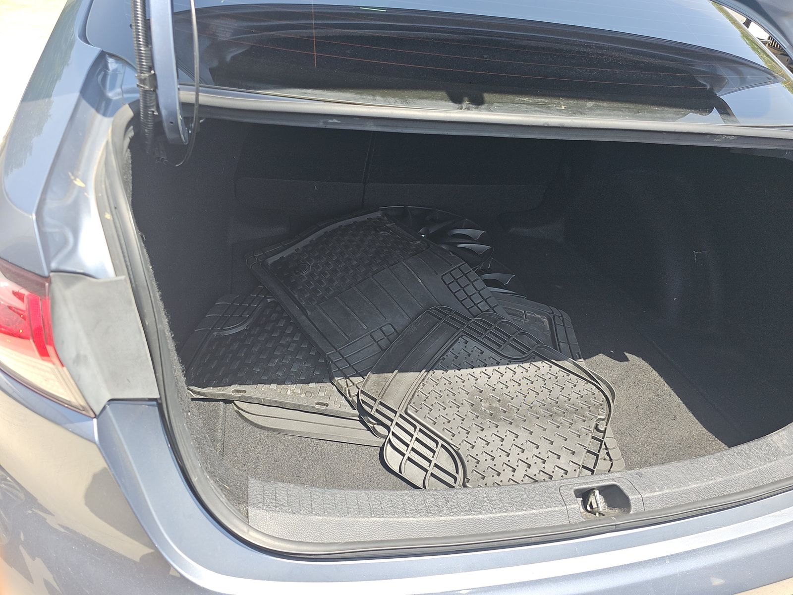 2020 Toyota Corolla LE FWD