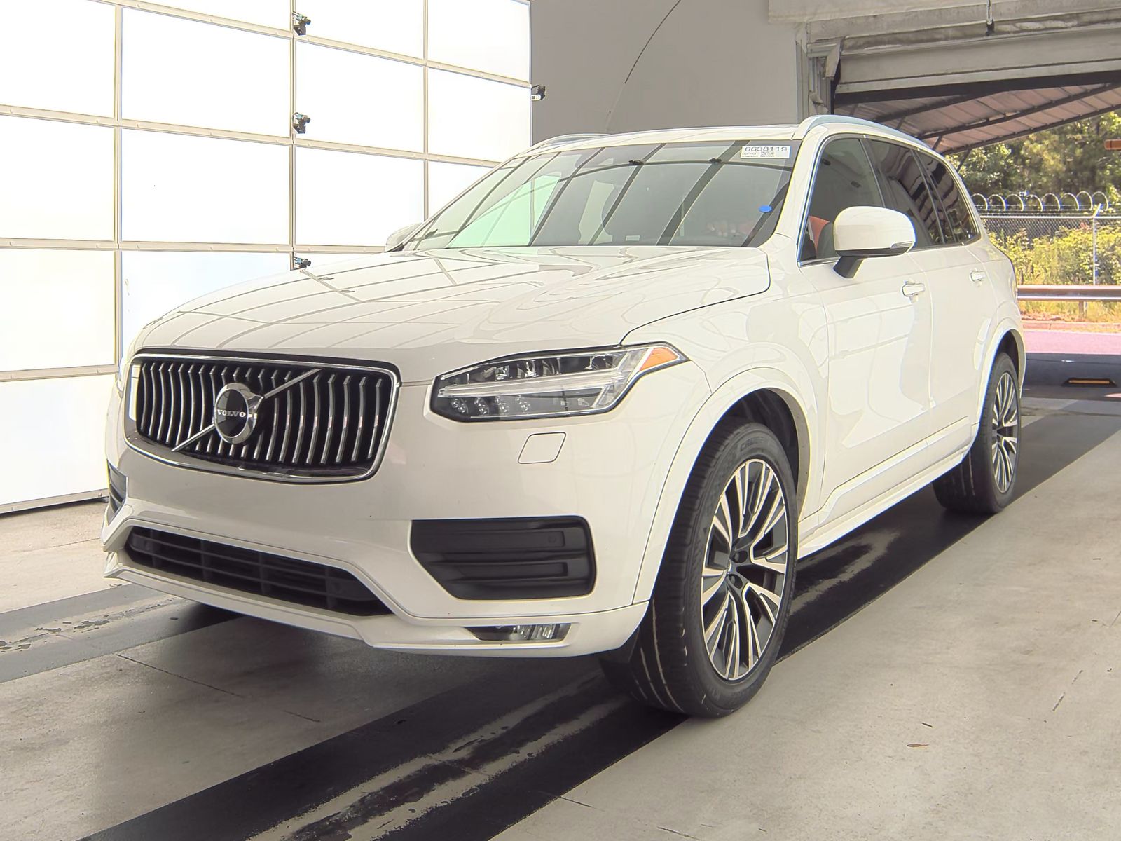 2021 Volvo XC90 T6 Momentum AWD