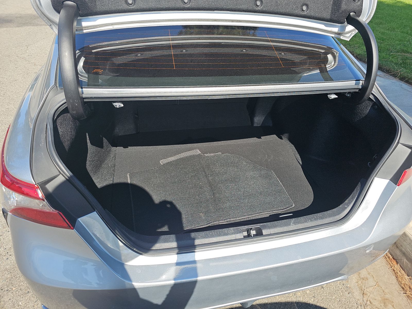 2019 Toyota Camry SE FWD