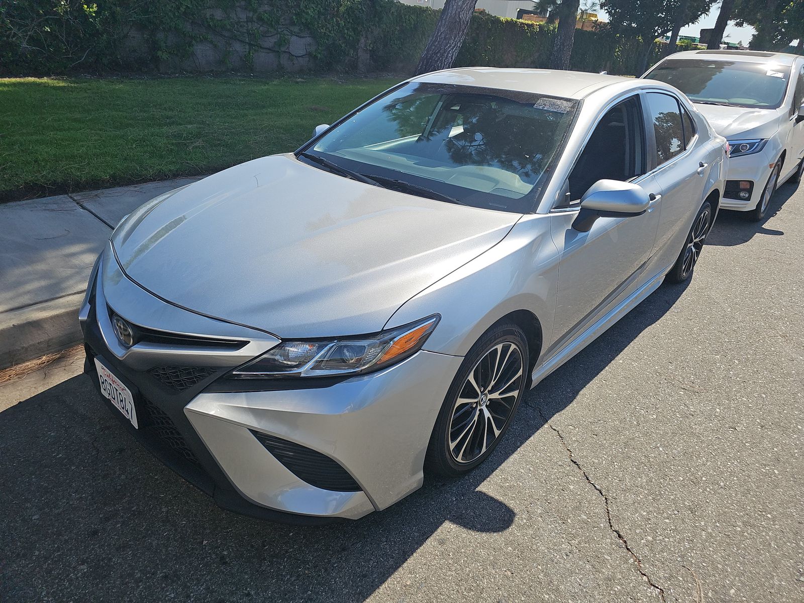 2019 Toyota Camry SE FWD