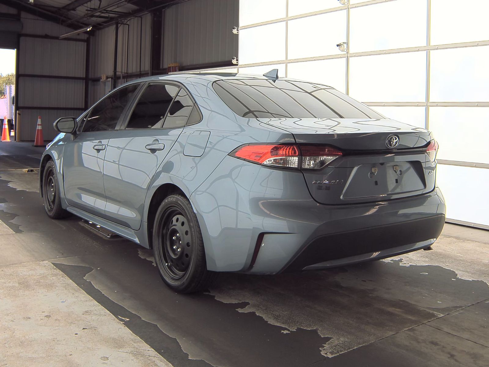 2020 Toyota Corolla LE FWD