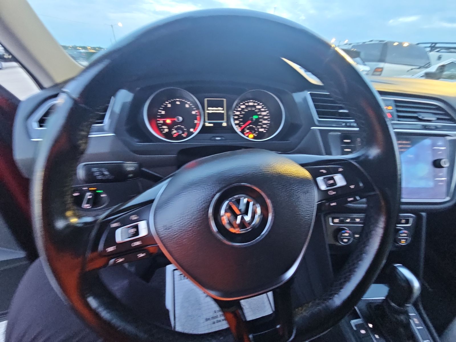 2018 Volkswagen Tiguan 2.0T SEL FWD