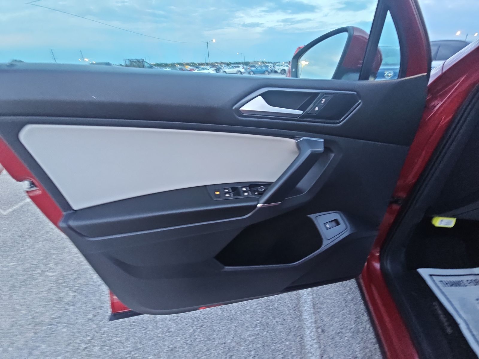 2018 Volkswagen Tiguan 2.0T SEL FWD