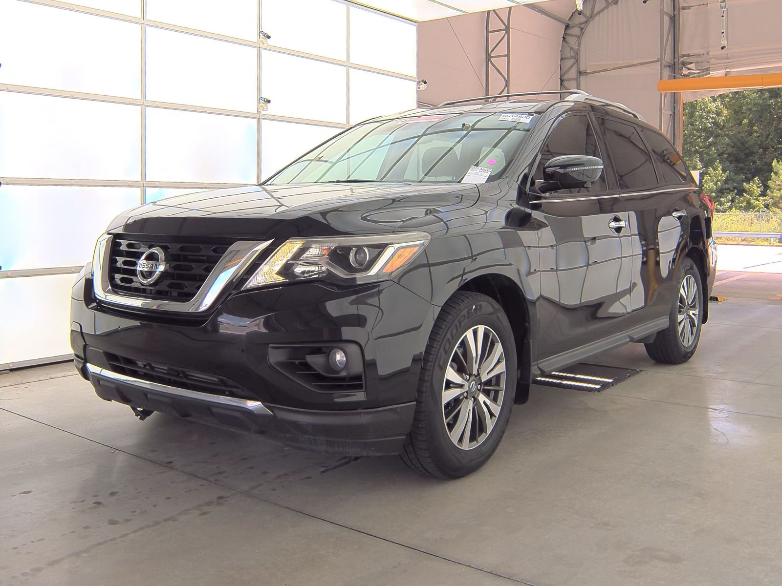 2017 Nissan Pathfinder SL