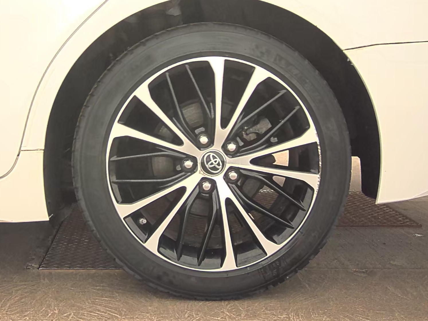 2018 Toyota Camry SE FWD