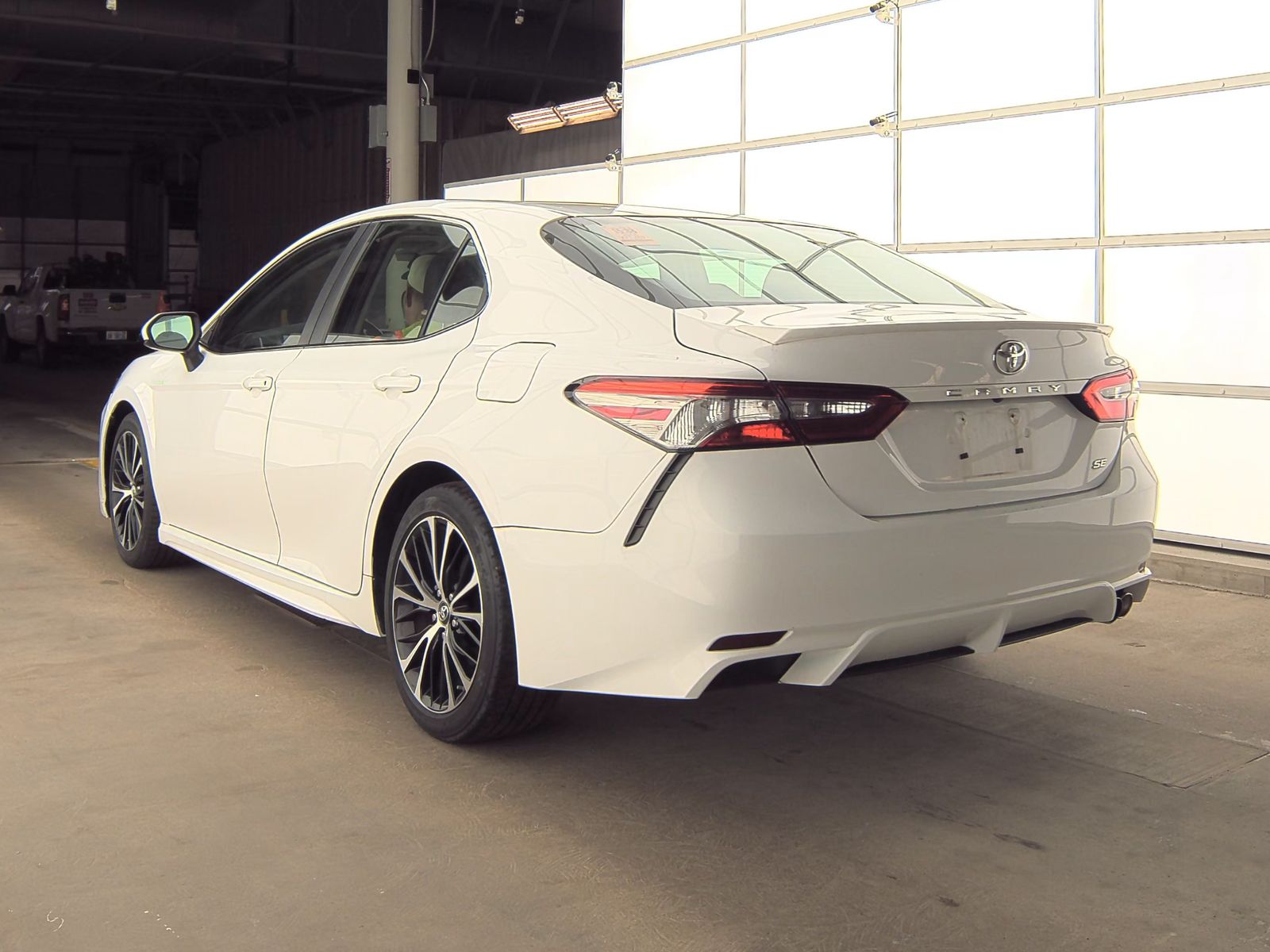 2018 Toyota Camry SE FWD