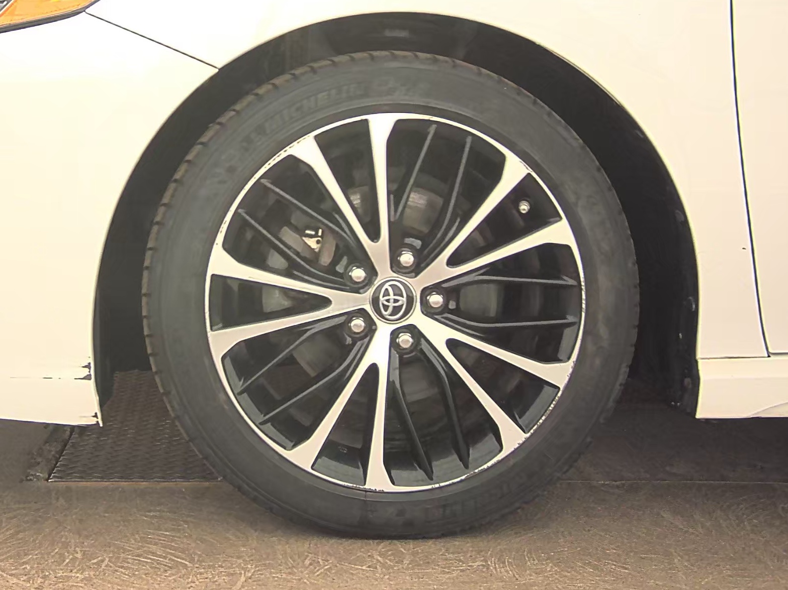 2018 Toyota Camry SE FWD