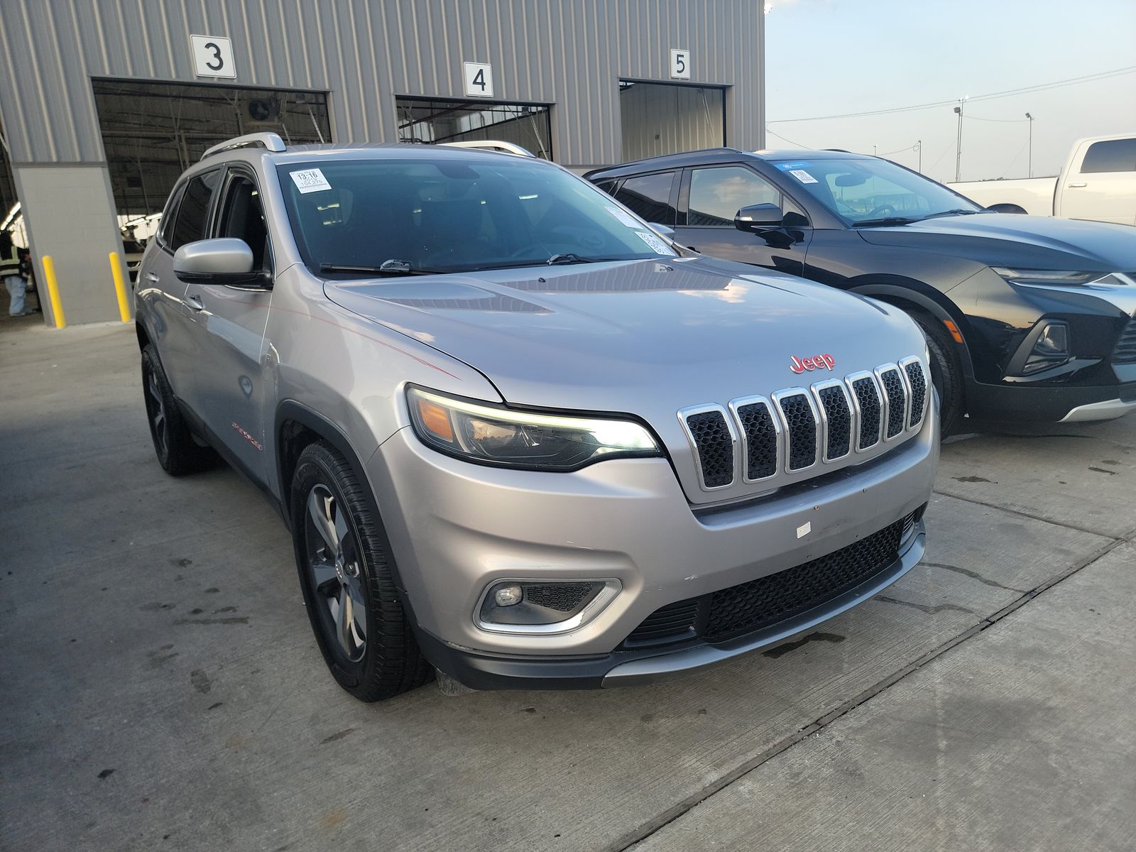 2019 Jeep Cherokee Limited FWD