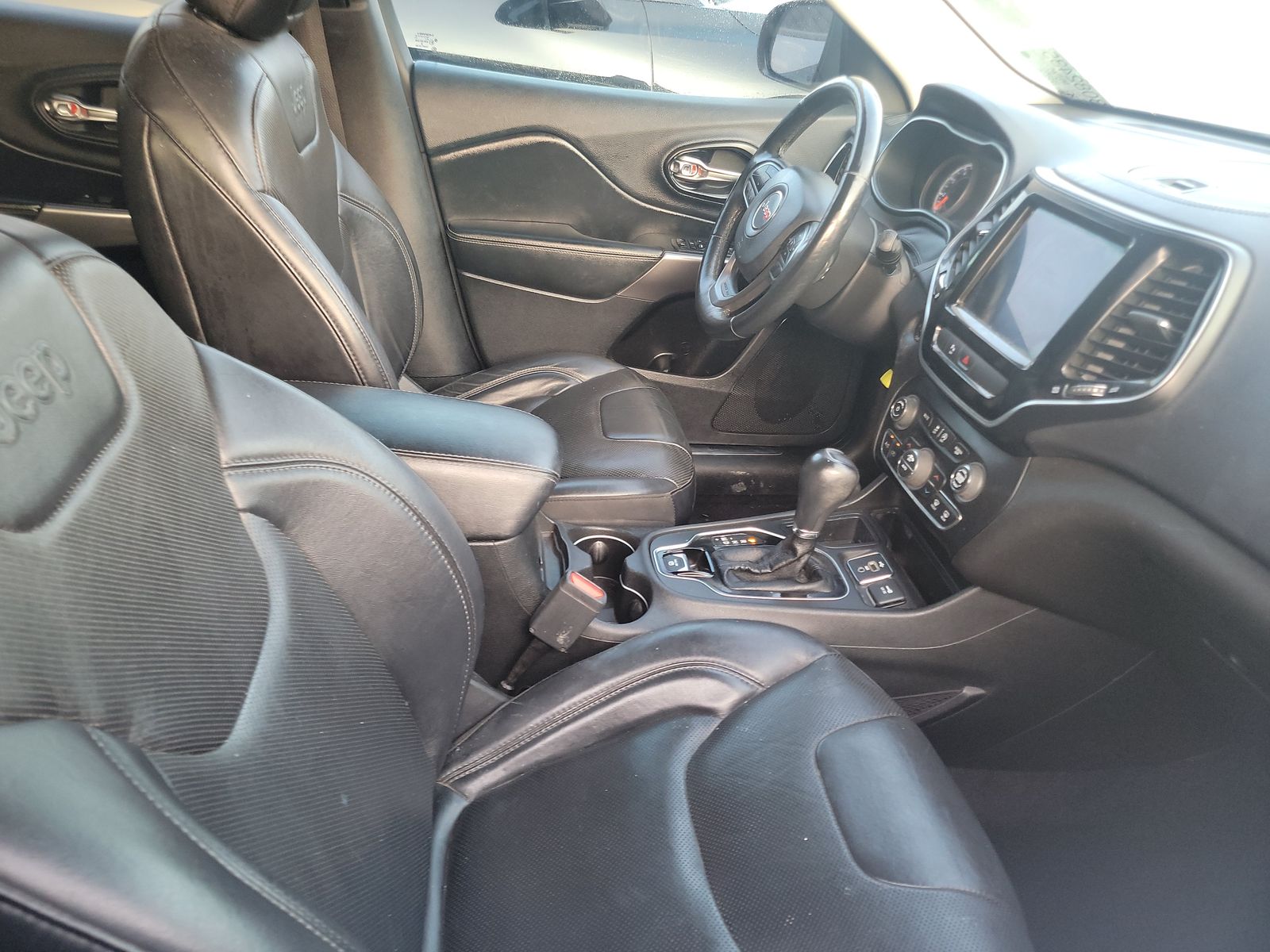 2019 Jeep Cherokee Limited FWD