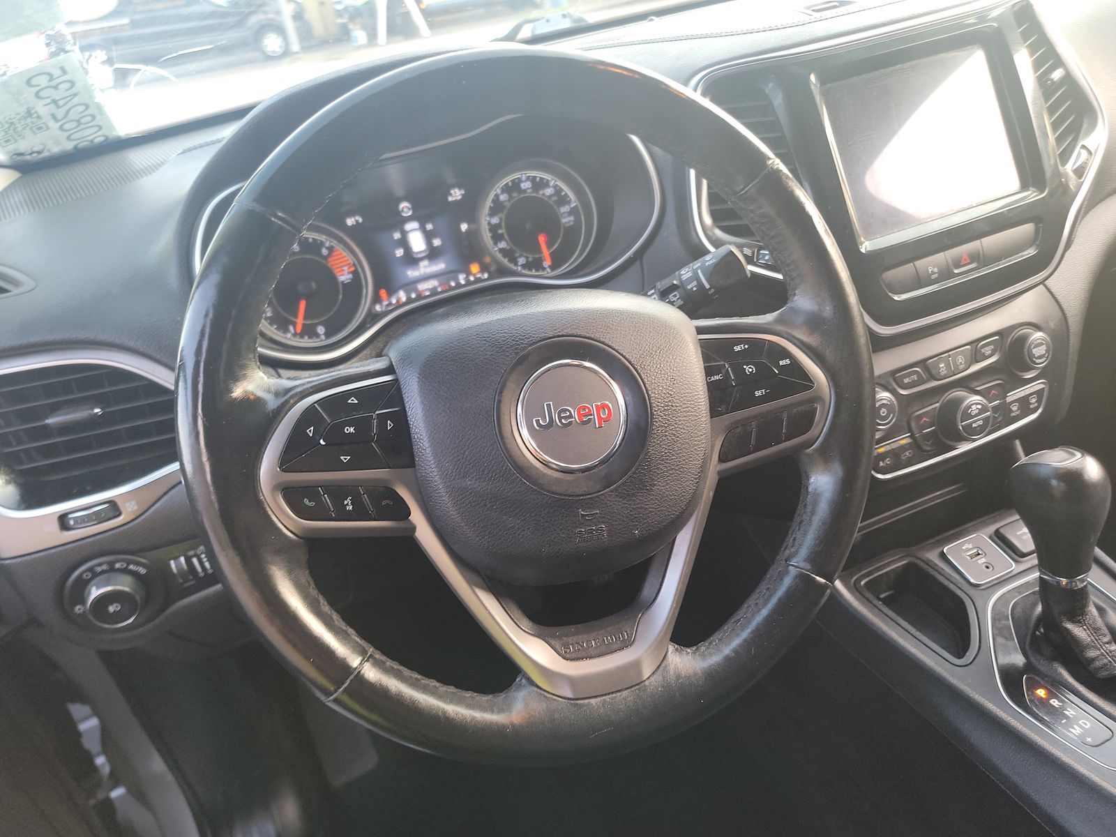 2019 Jeep Cherokee Limited FWD