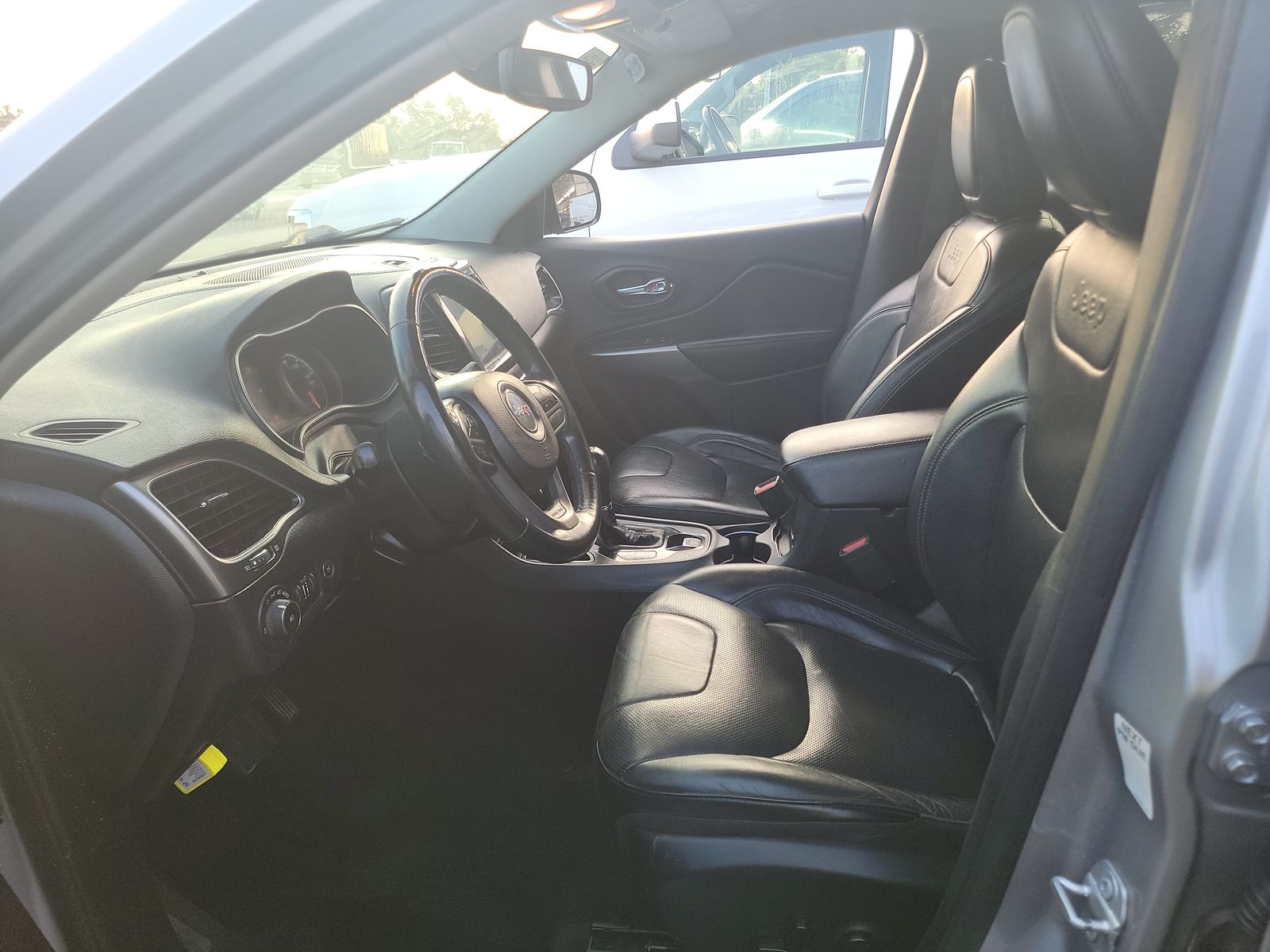 2019 Jeep Cherokee Limited FWD