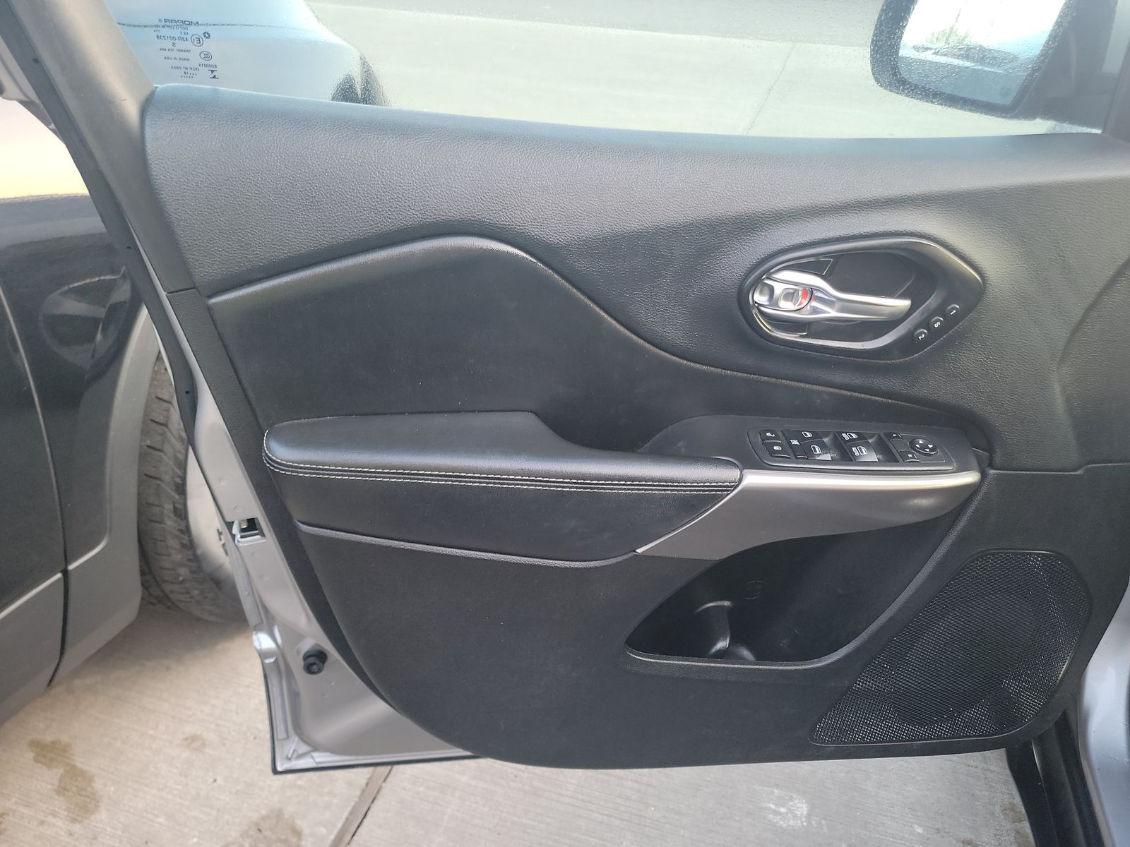 2019 Jeep Cherokee Limited FWD