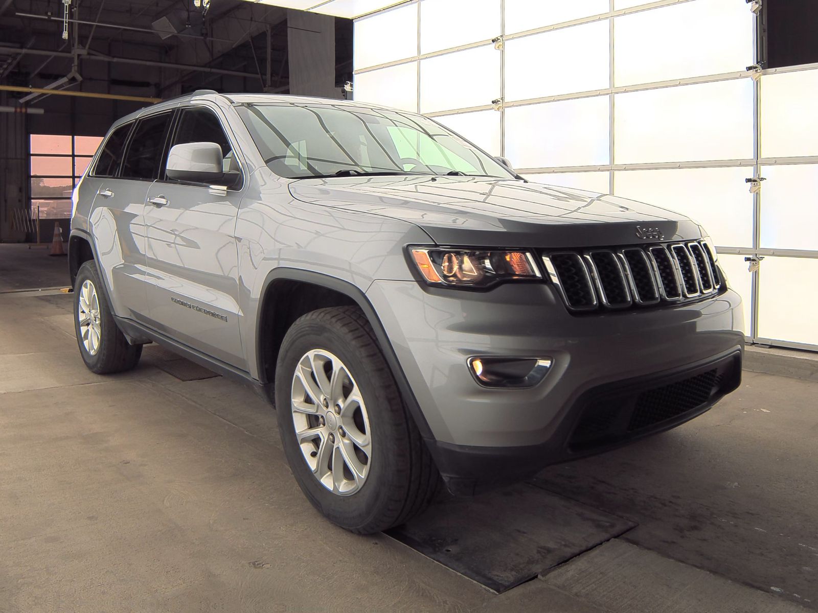 2021 Jeep Grand Cherokee Laredo E Edition AWD