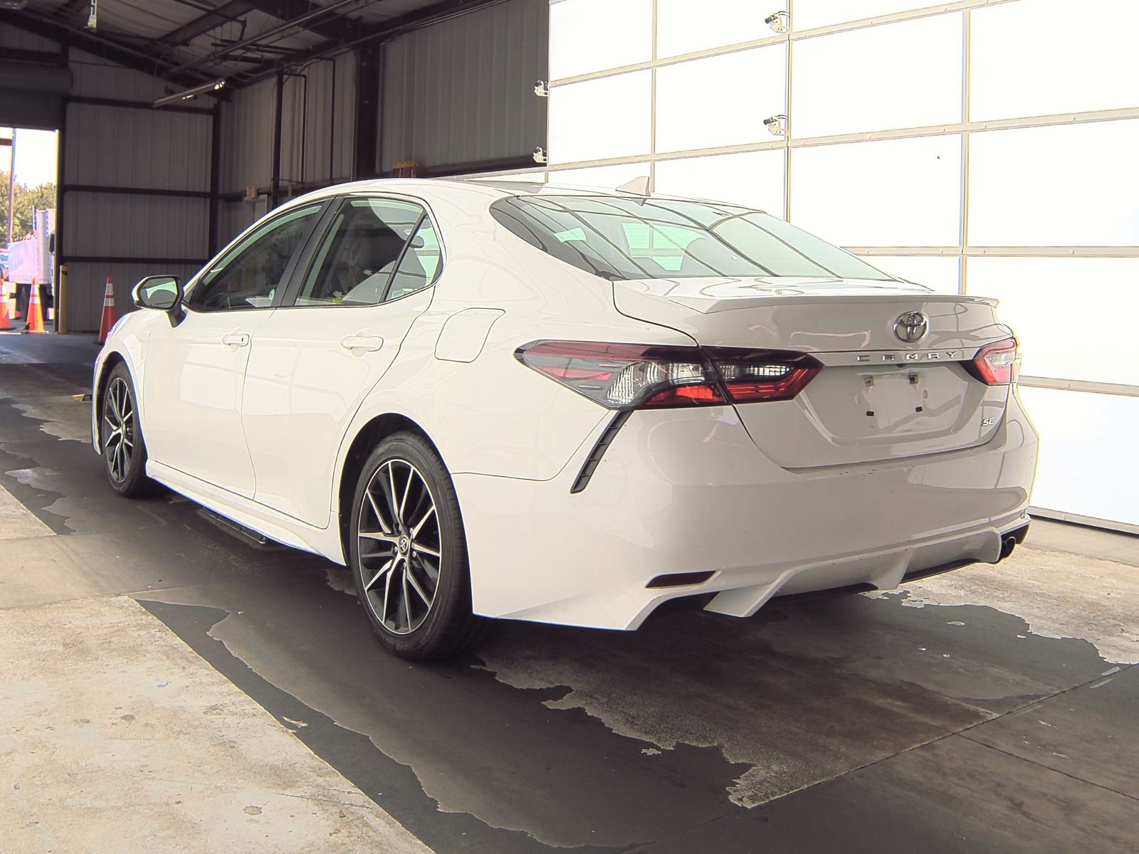 2021 Toyota Camry SE FWD