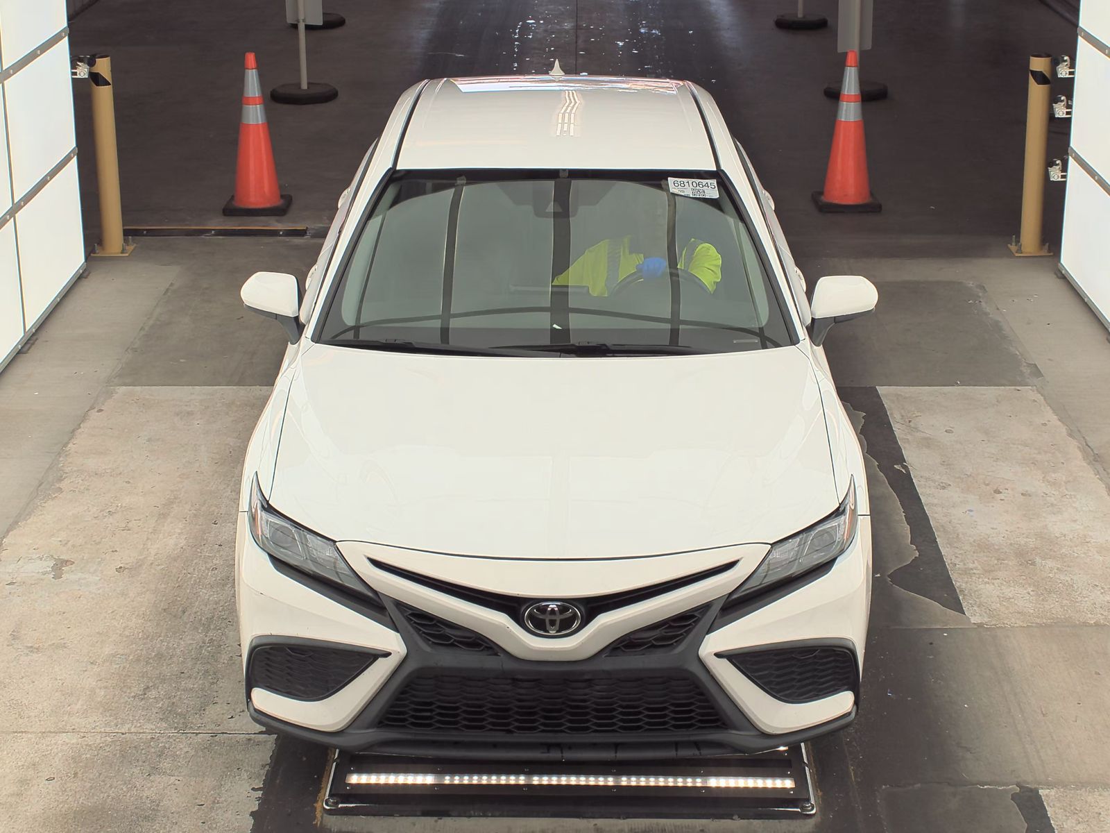 2021 Toyota Camry SE FWD