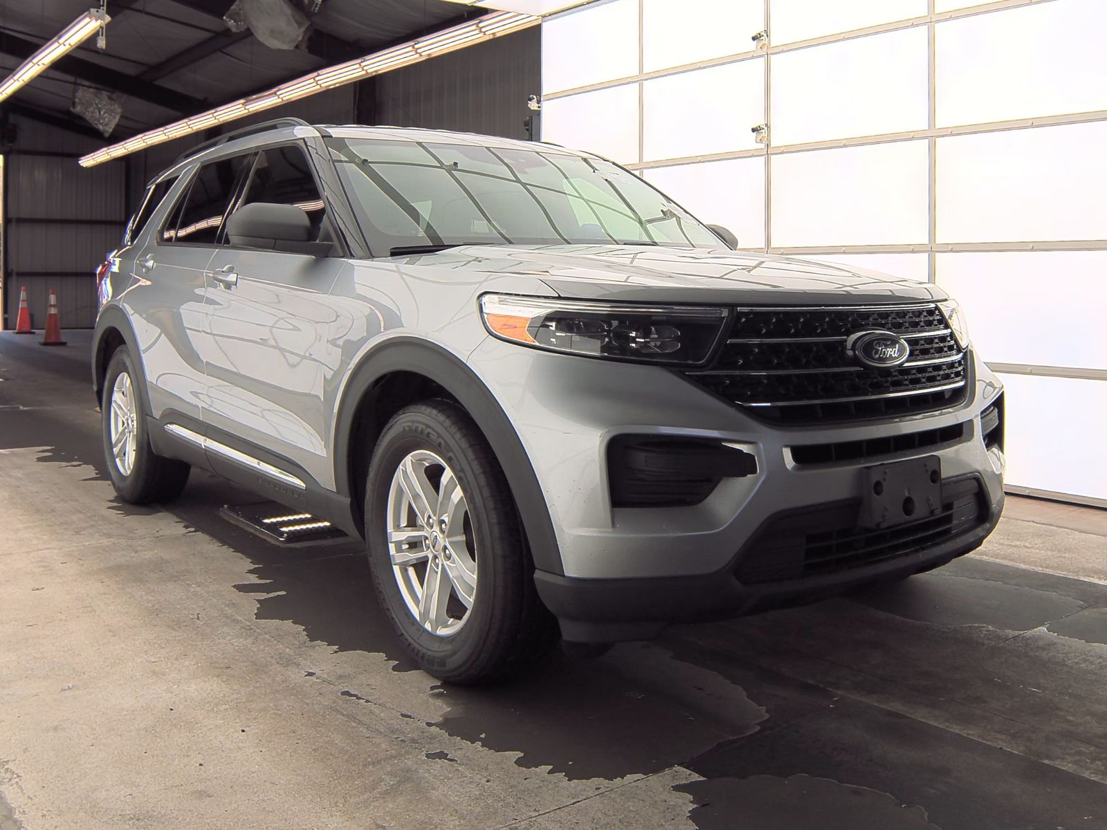 2021 Ford Explorer XLT FWD