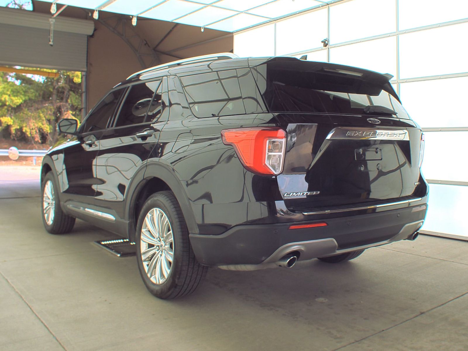 2021 Ford Explorer Hybrid Limited AWD