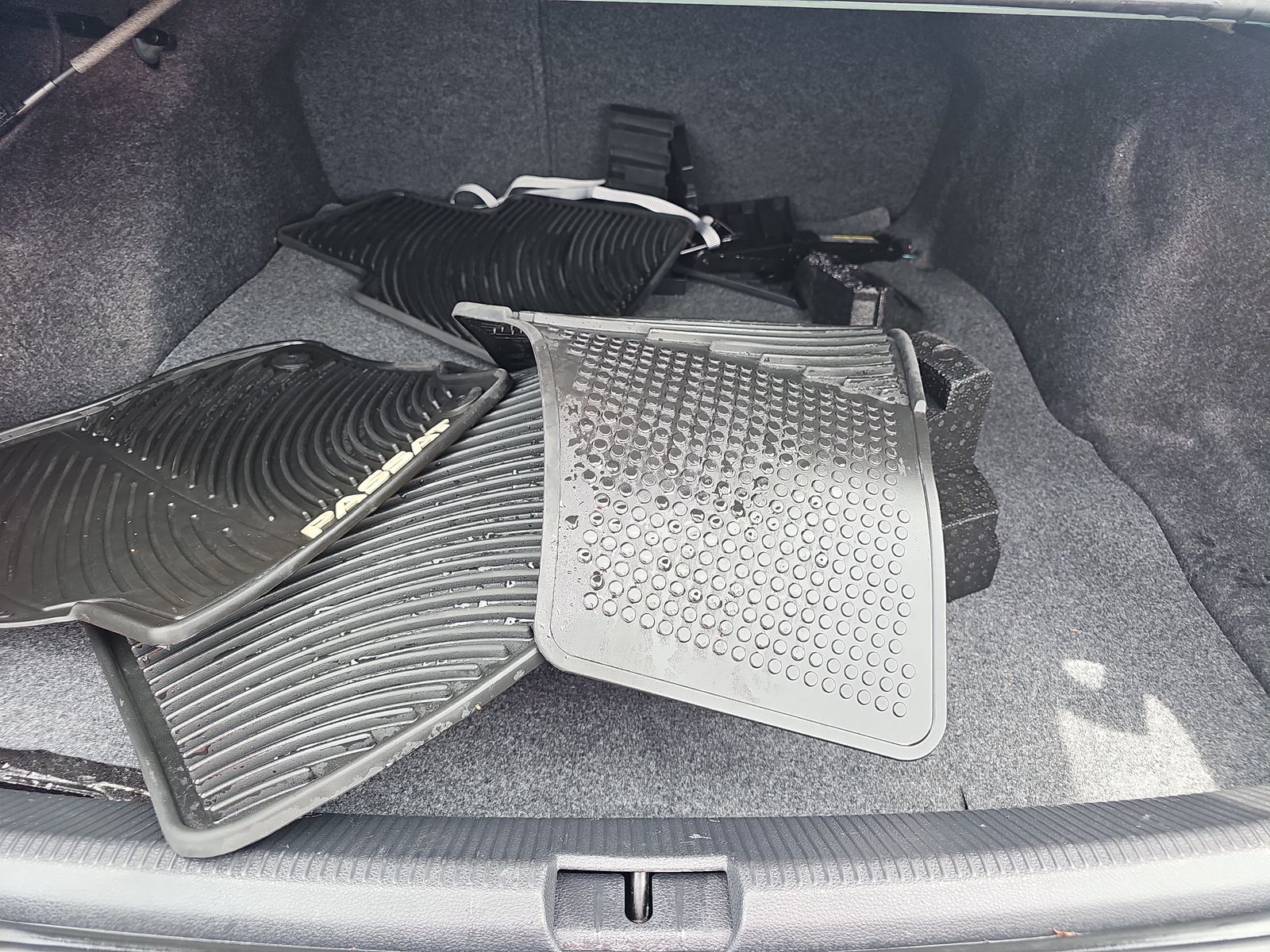 2018 Volkswagen Passat 2.0T R-Line FWD