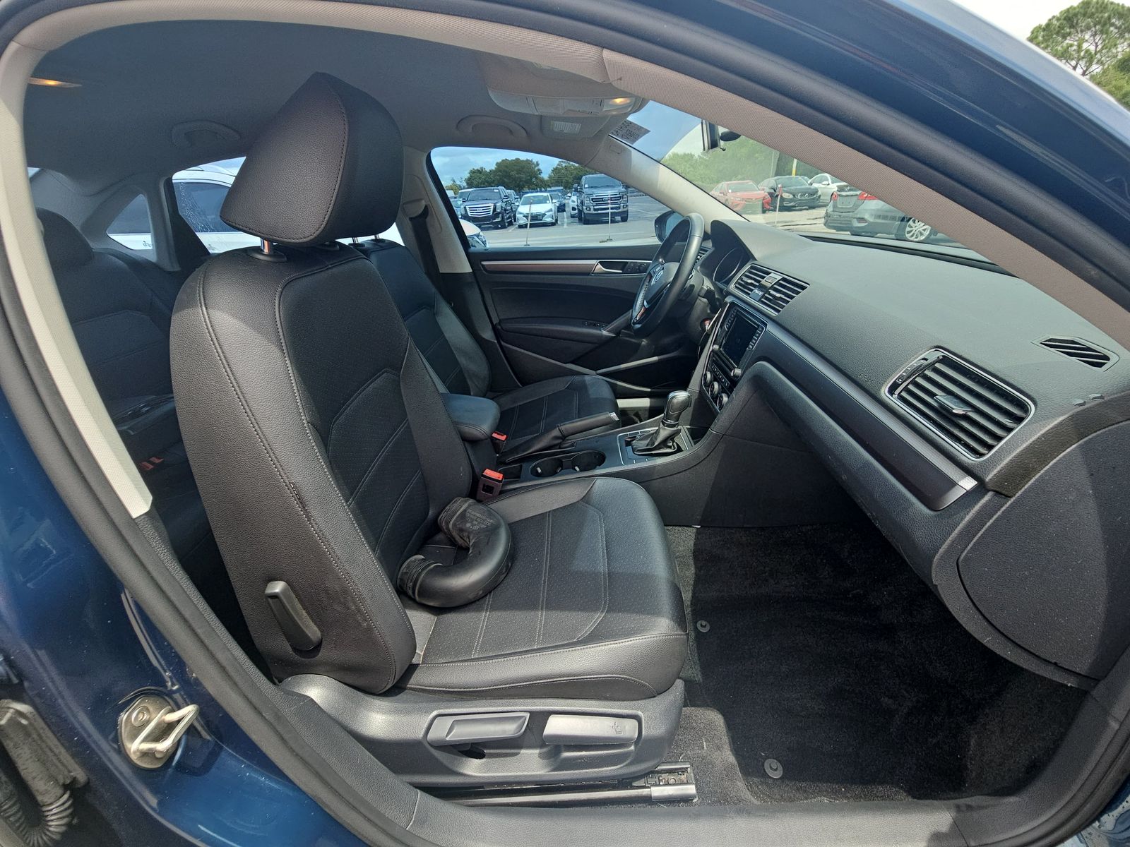 2018 Volkswagen Passat 2.0T R-Line FWD