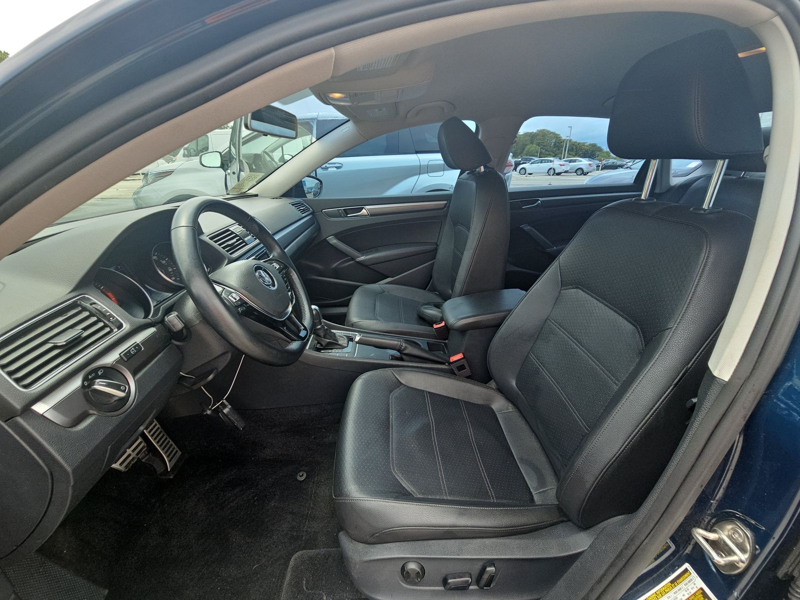 2018 Volkswagen Passat 2.0T R-Line FWD