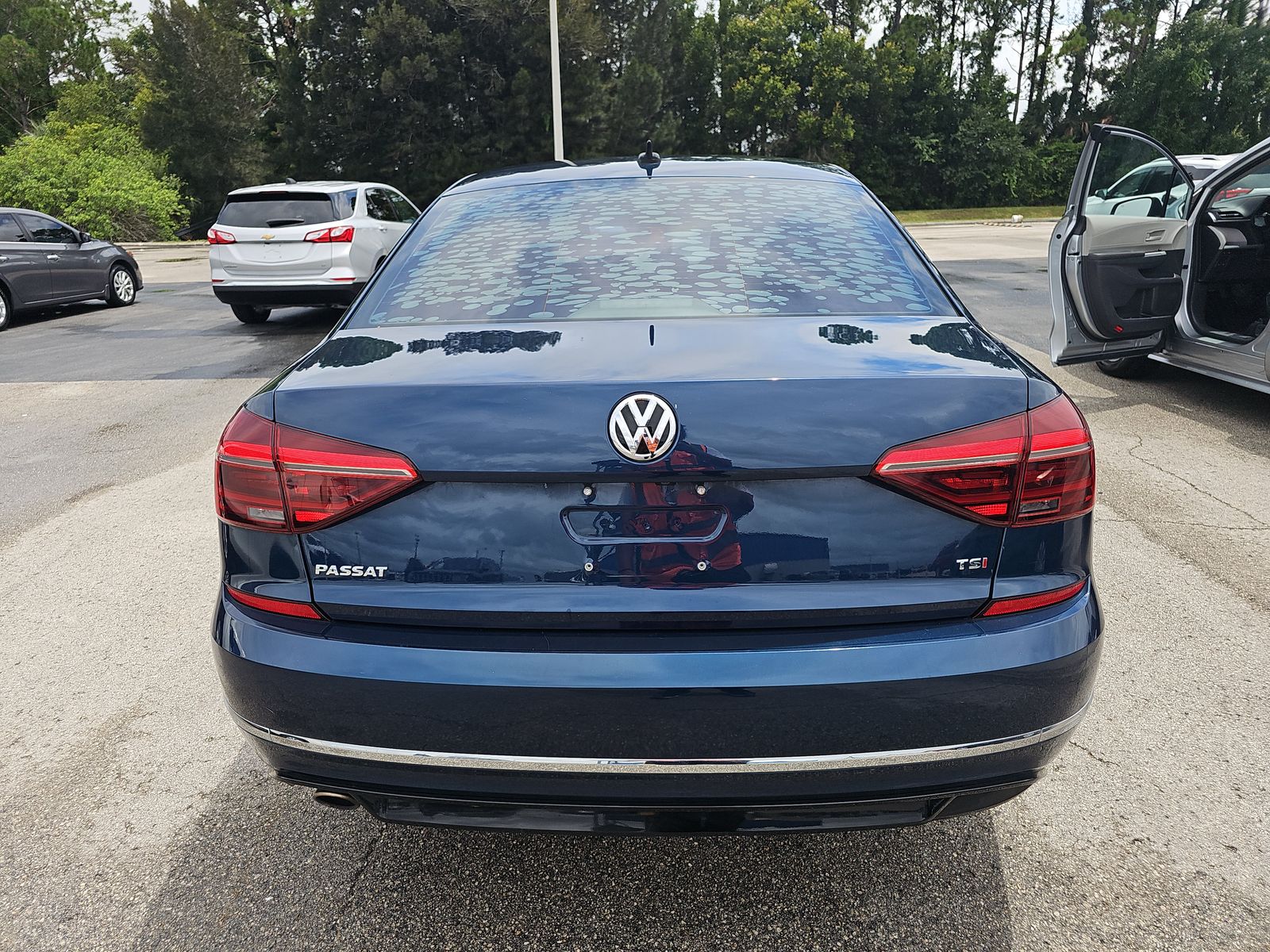 2018 Volkswagen Passat 2.0T R-Line FWD