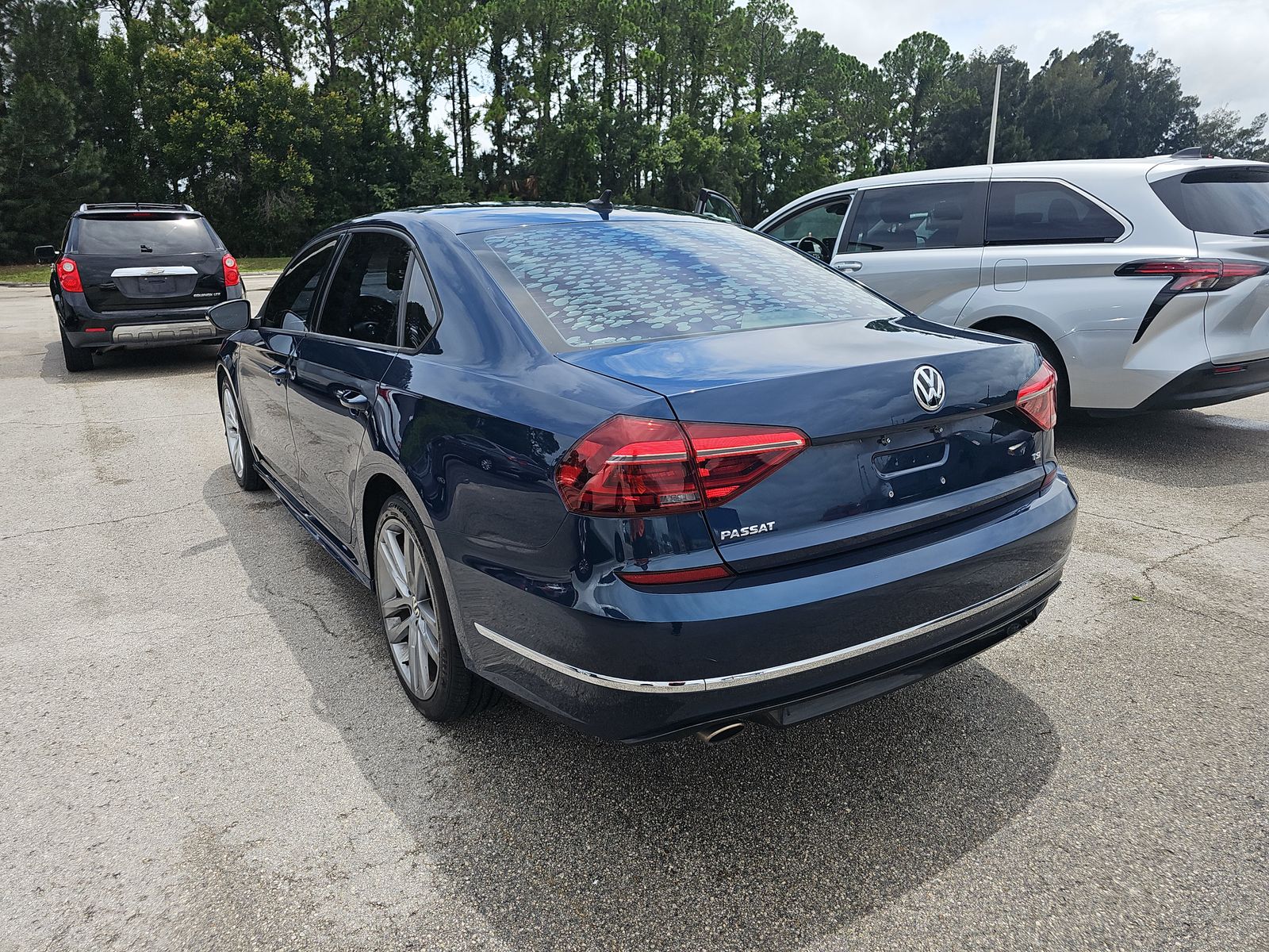 2018 Volkswagen Passat 2.0T R-Line FWD