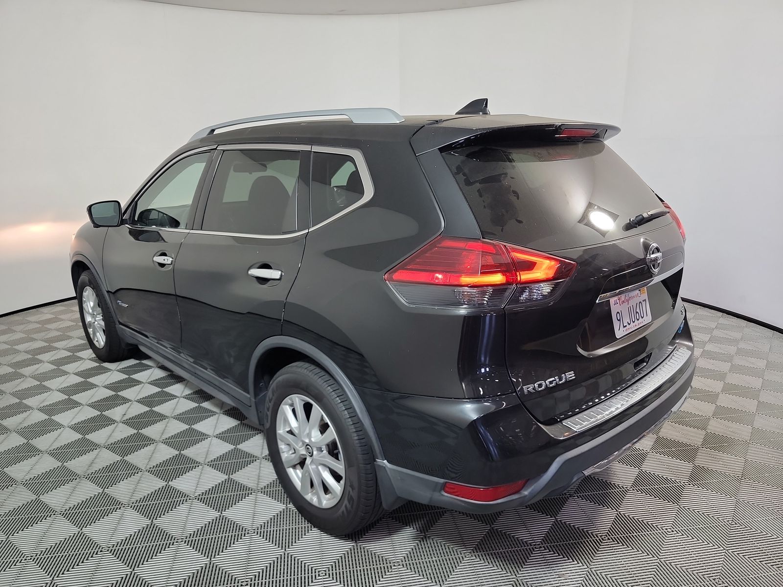 2017 Nissan Rogue Hybrid SV FWD