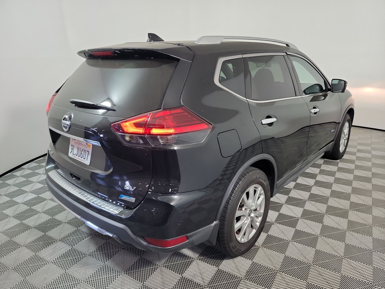 2017 Nissan Rogue Hybrid SV FWD