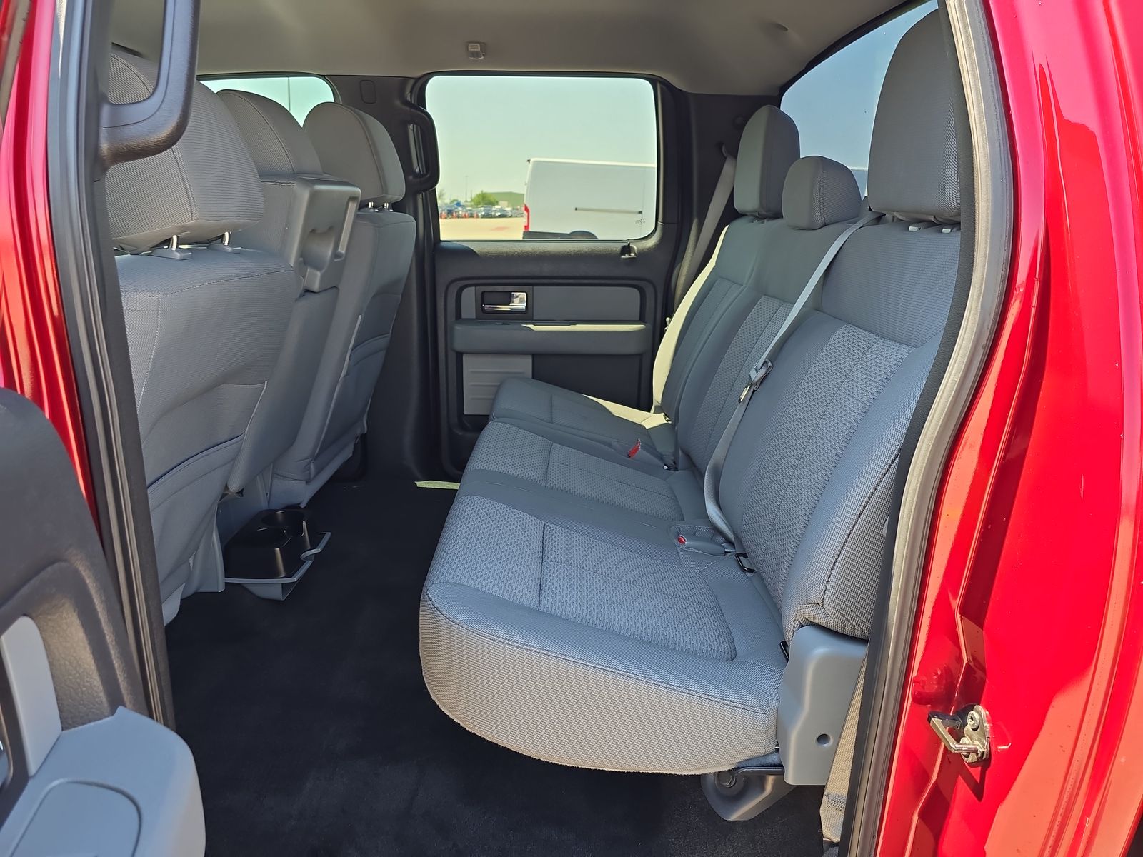 2013 Ford F-150 XLT RWD