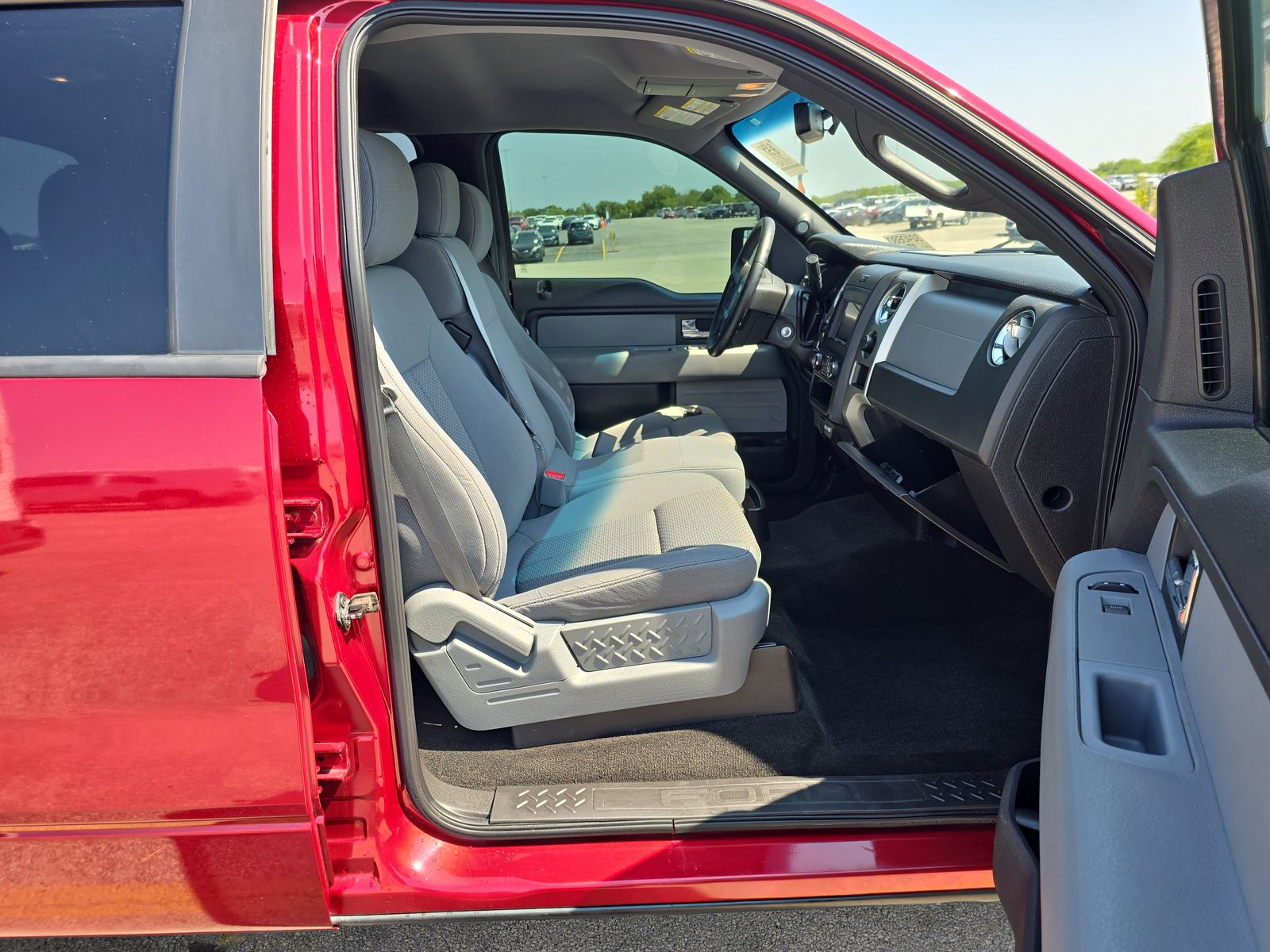 2013 Ford F-150 XLT RWD