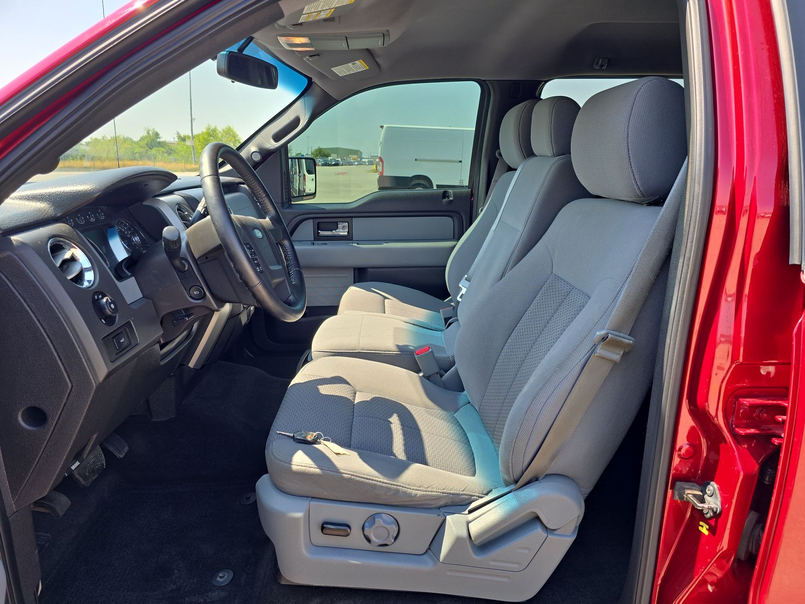 2013 Ford F-150 XLT RWD