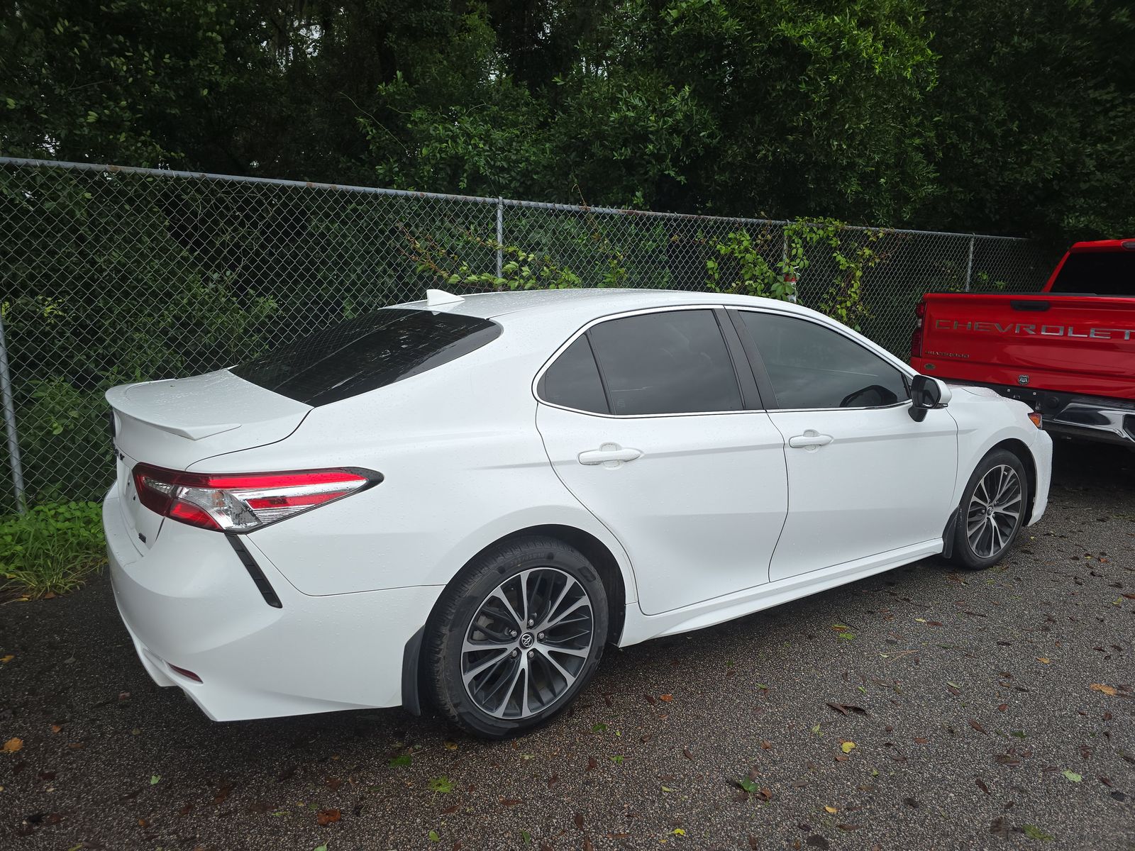 2020 Toyota Camry SE FWD