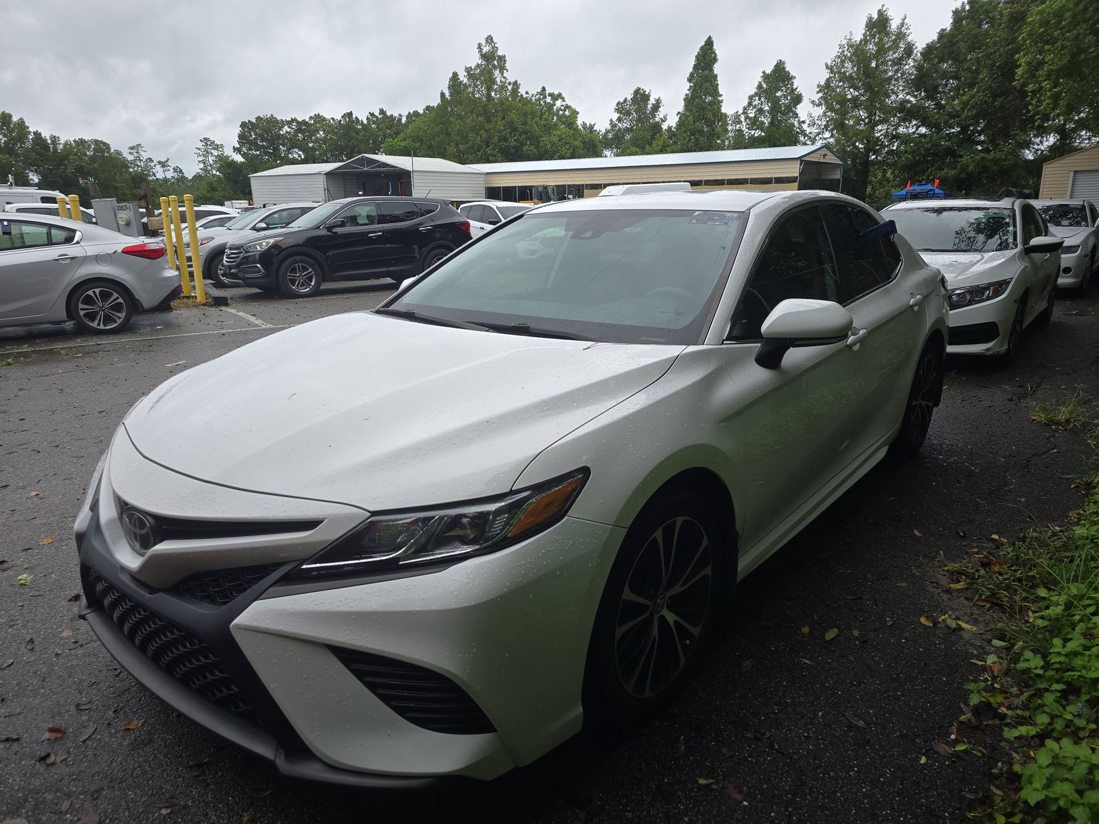 2020 Toyota Camry SE FWD