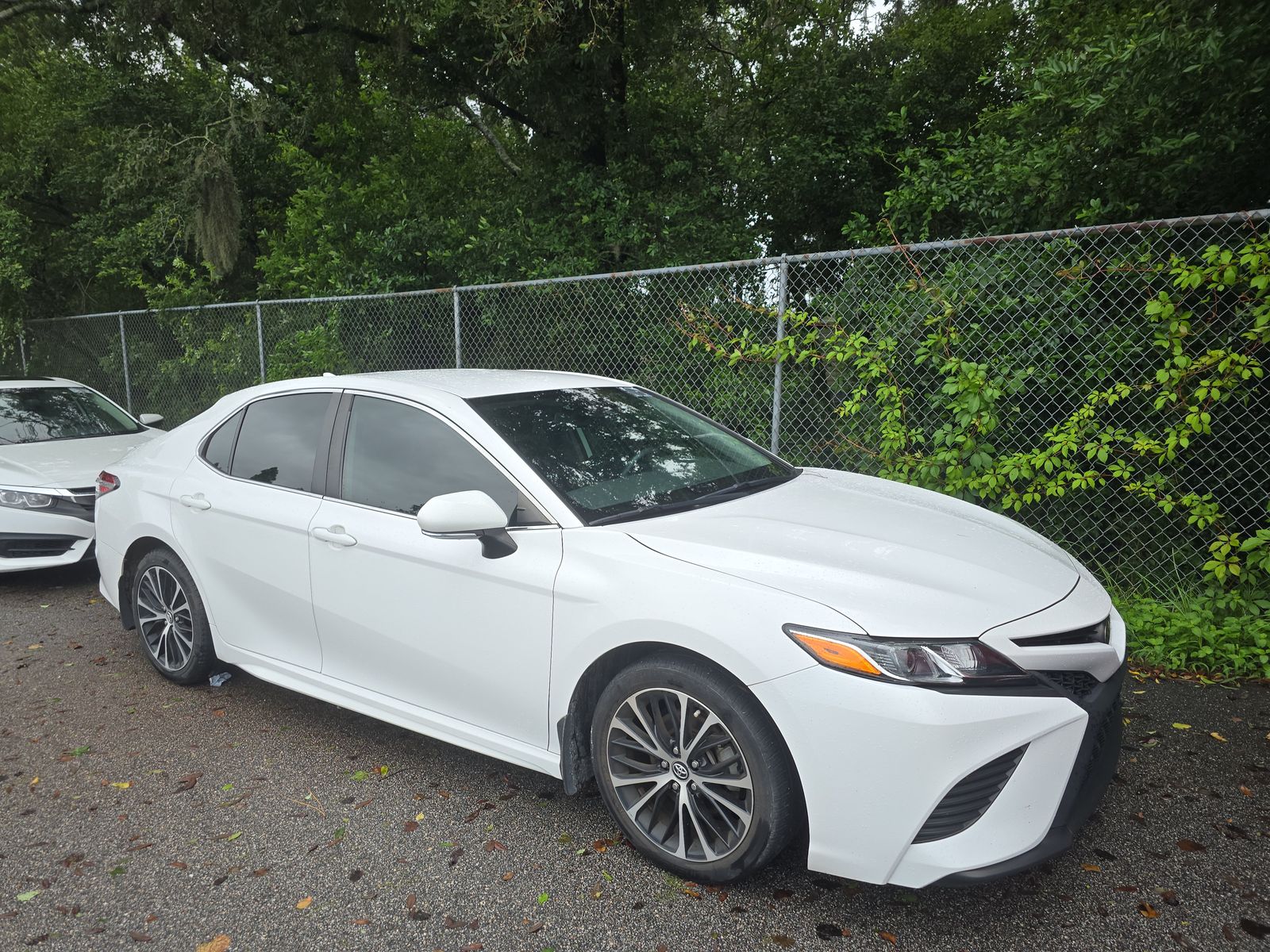 2020 Toyota Camry SE FWD