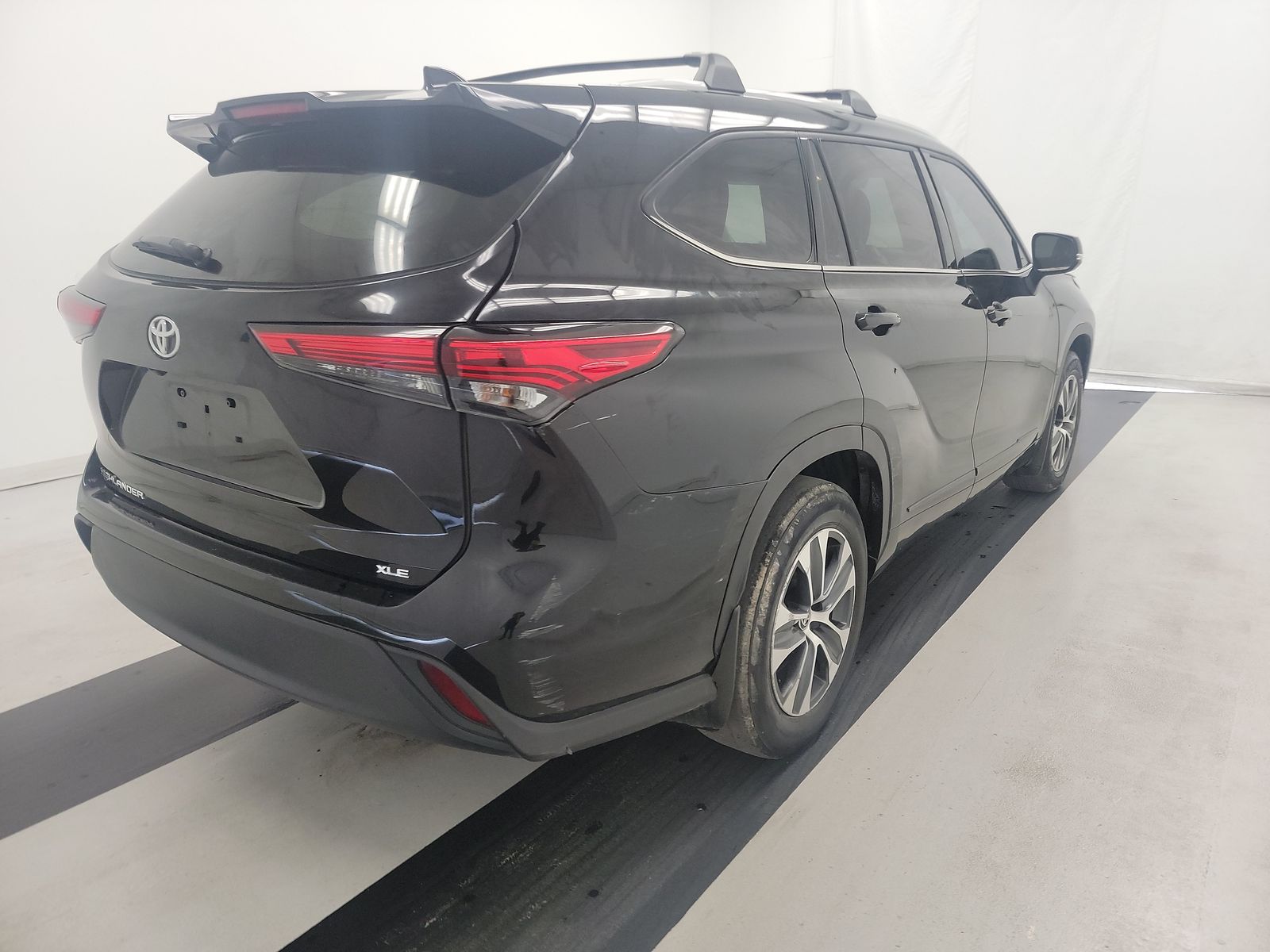 2022 Toyota Highlander XLE FWD