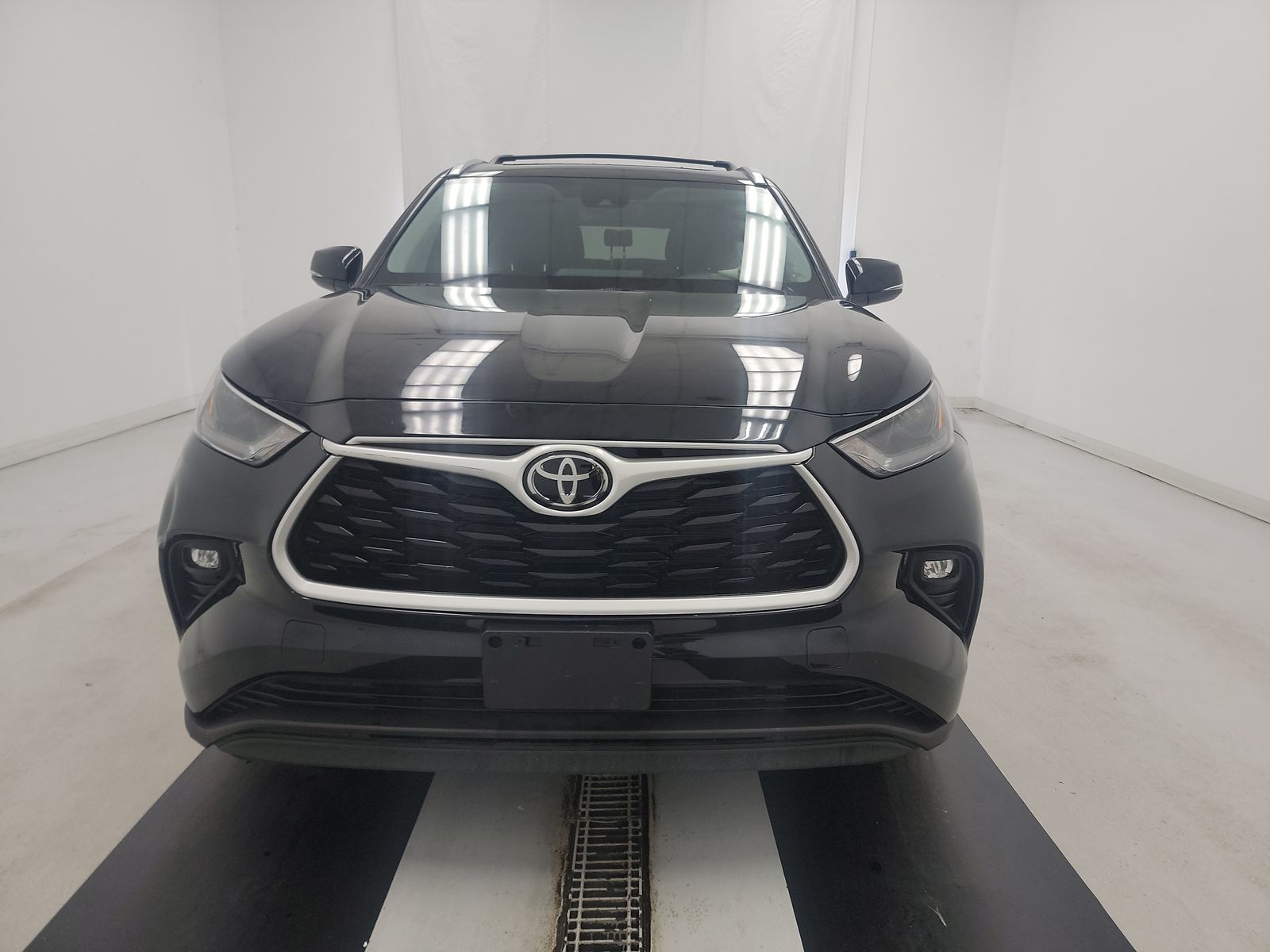 2022 Toyota Highlander XLE FWD