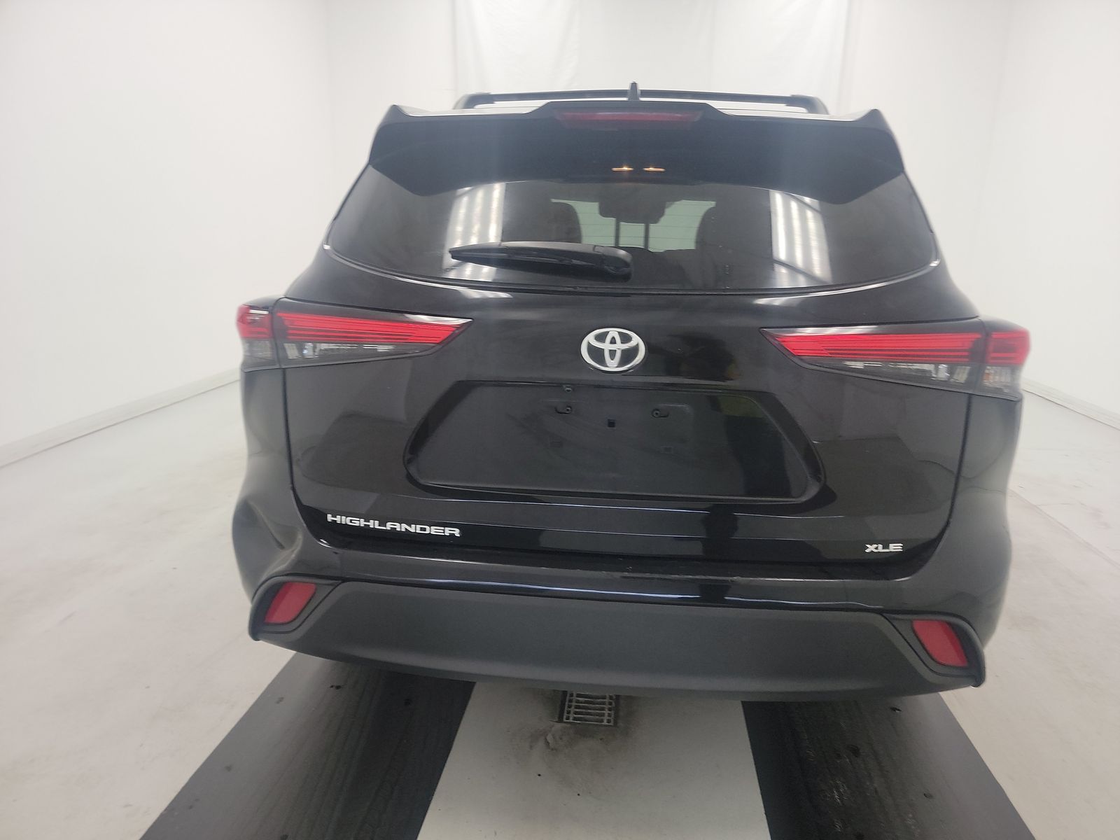 2022 Toyota Highlander XLE FWD